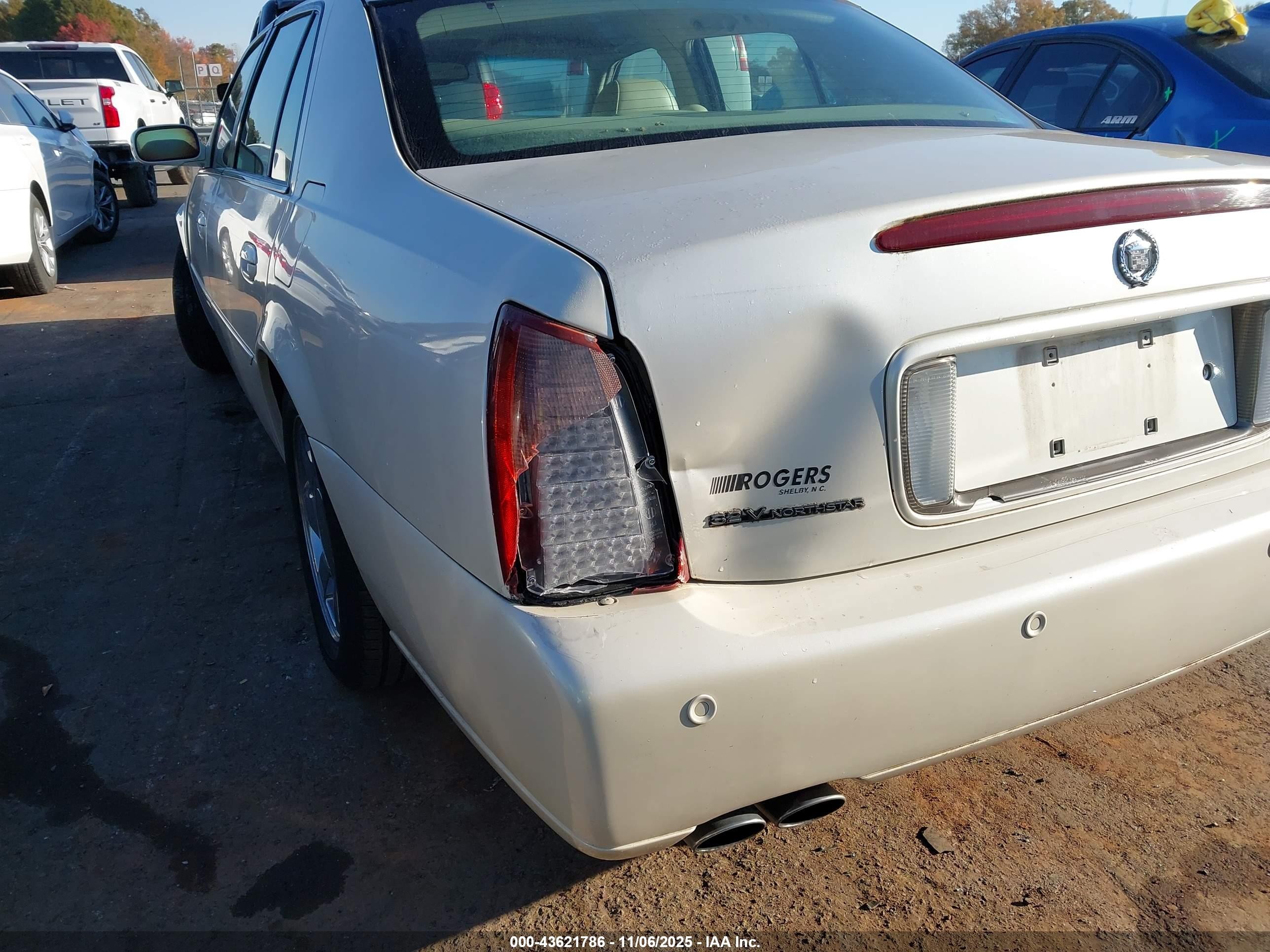 2000 Cadillac Deville Dts Cream vin: 1G6KF5491YU330931