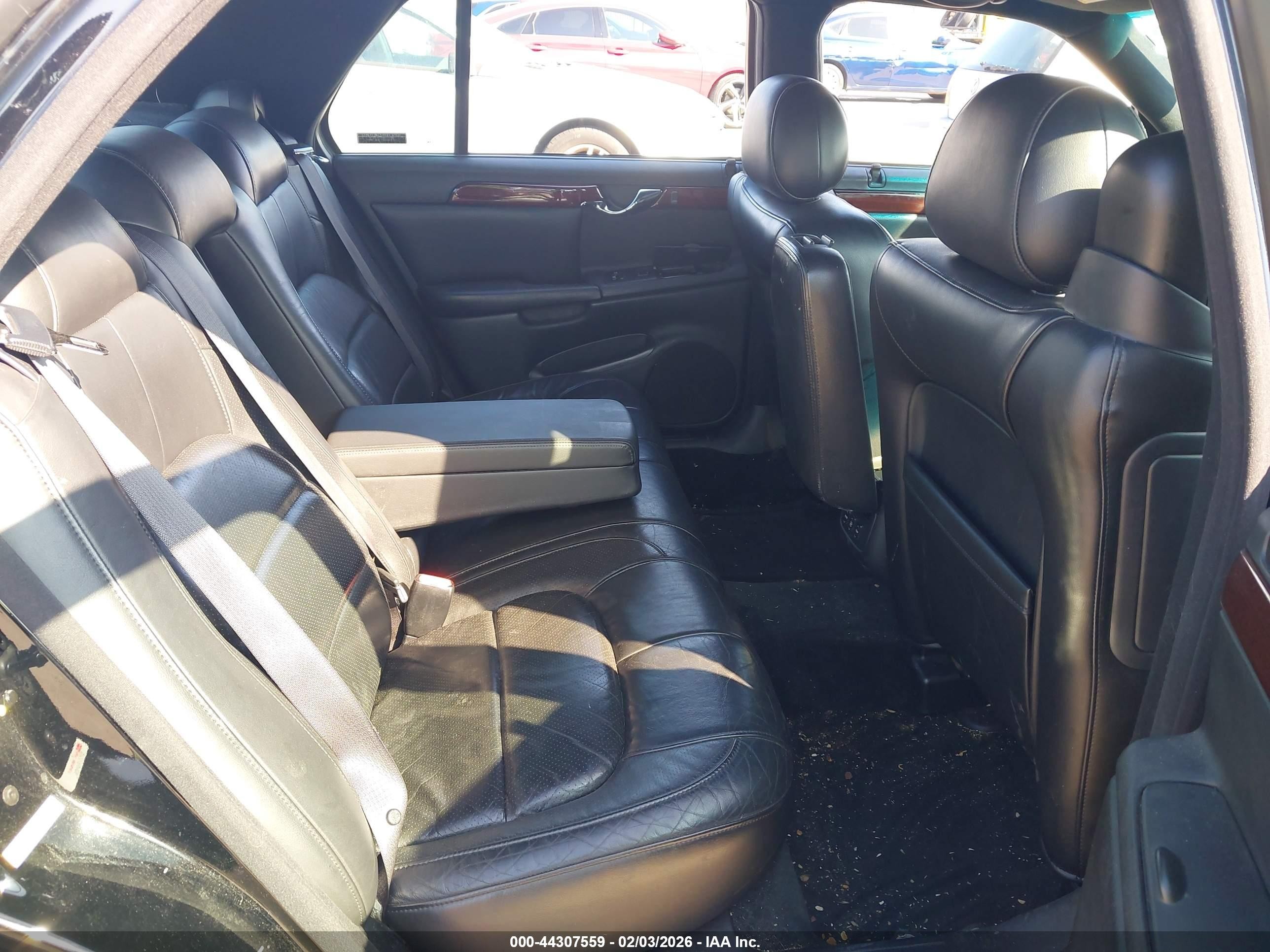 2000 Cadillac Deville Dts Black vin: 1G6KF5495YU185103
