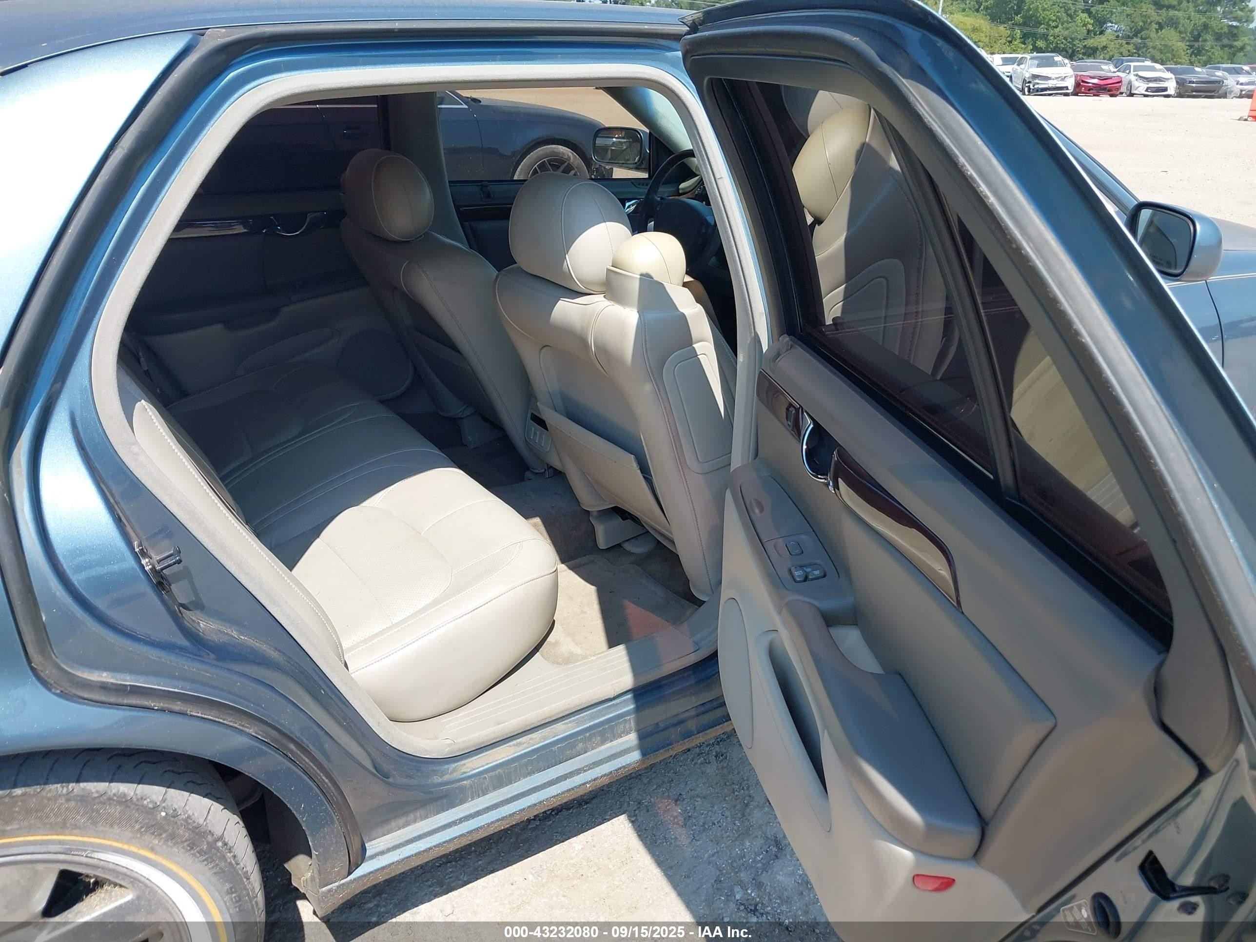 2000 Cadillac Deville Dts Blue vin: 1G6KF5495YU292569