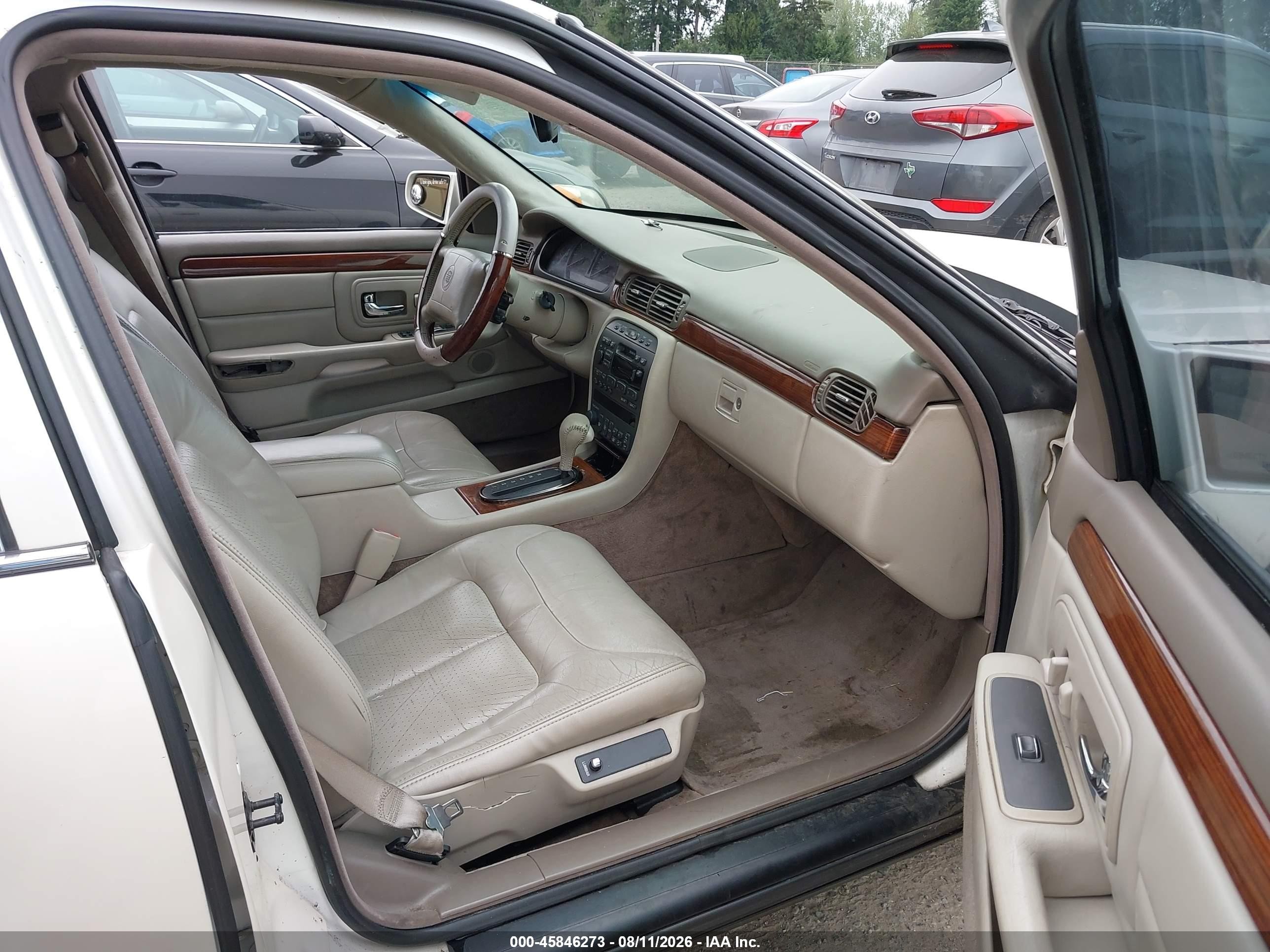 1997 Cadillac Deville Concours White vin: 1G6KF5496VU285903