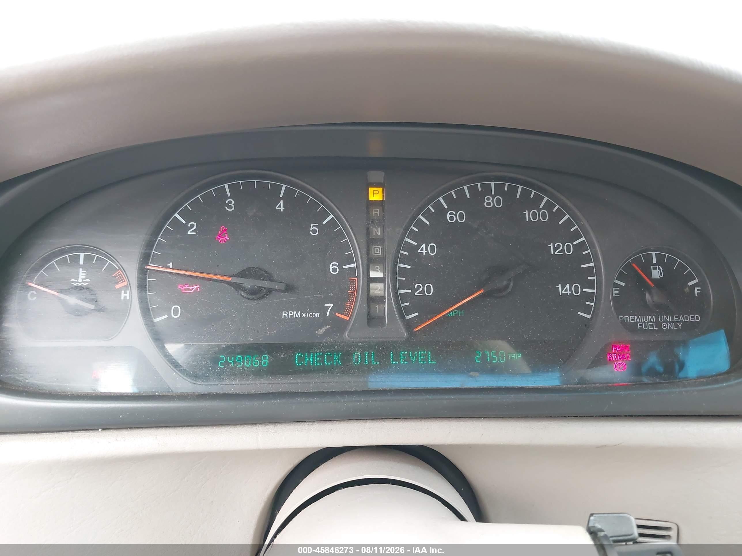 1997 Cadillac Deville Concours White vin: 1G6KF5496VU285903