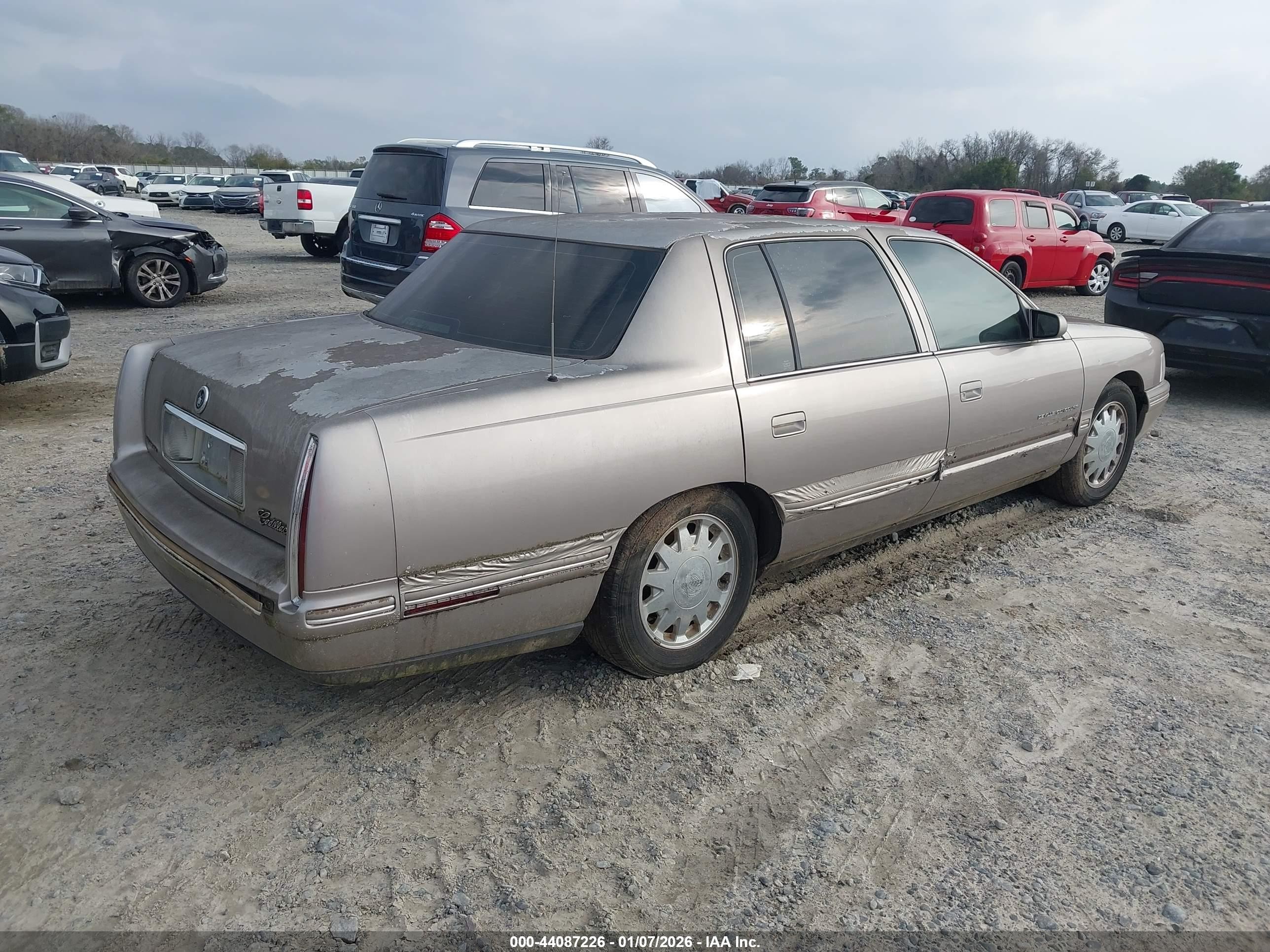 1999 Cadillac Deville Concours Tan vin: 1G6KF5497XU719622