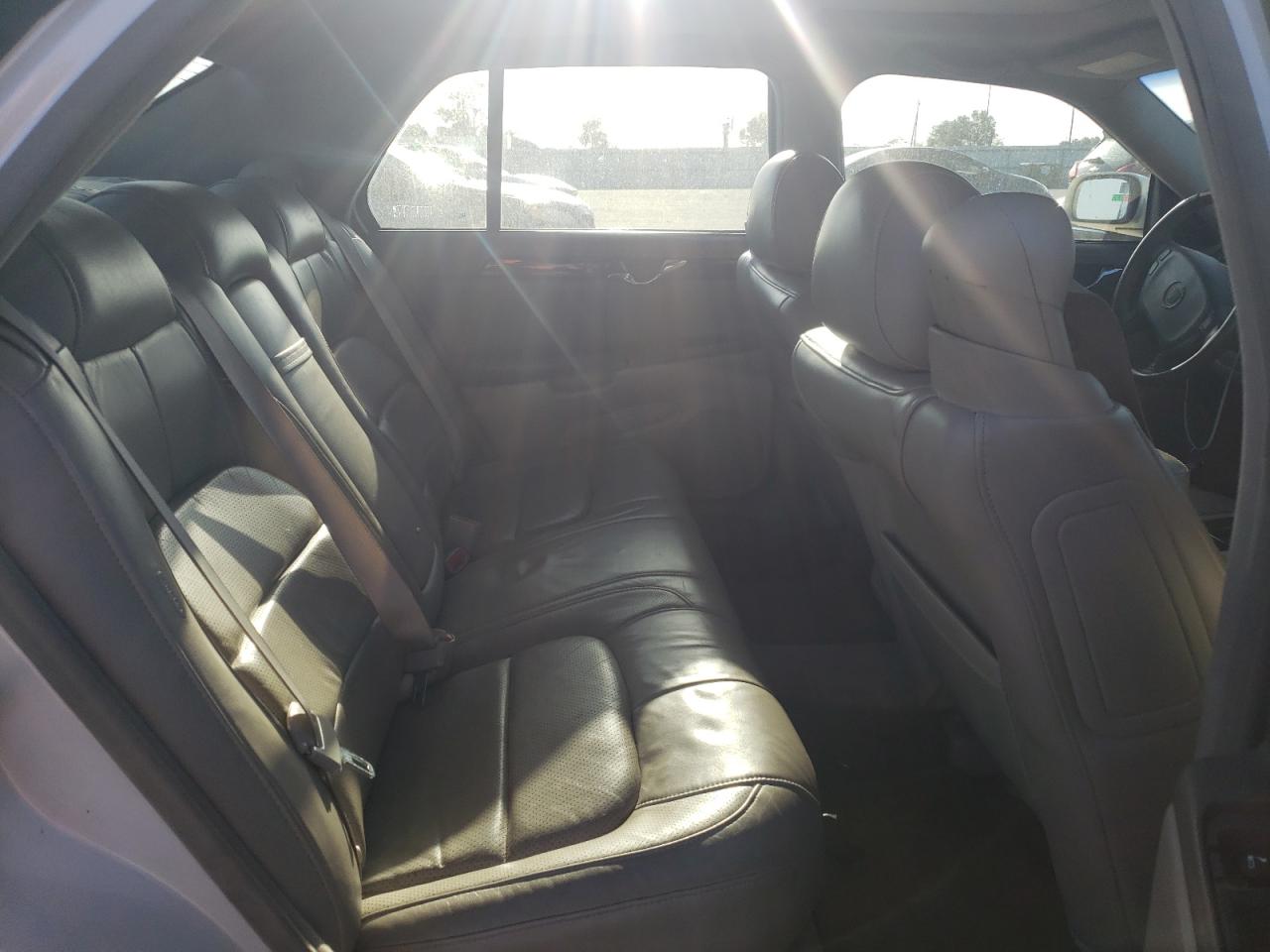 2002 Cadillac Deville Dts Кремовый vin: 1G6KF57912U133664