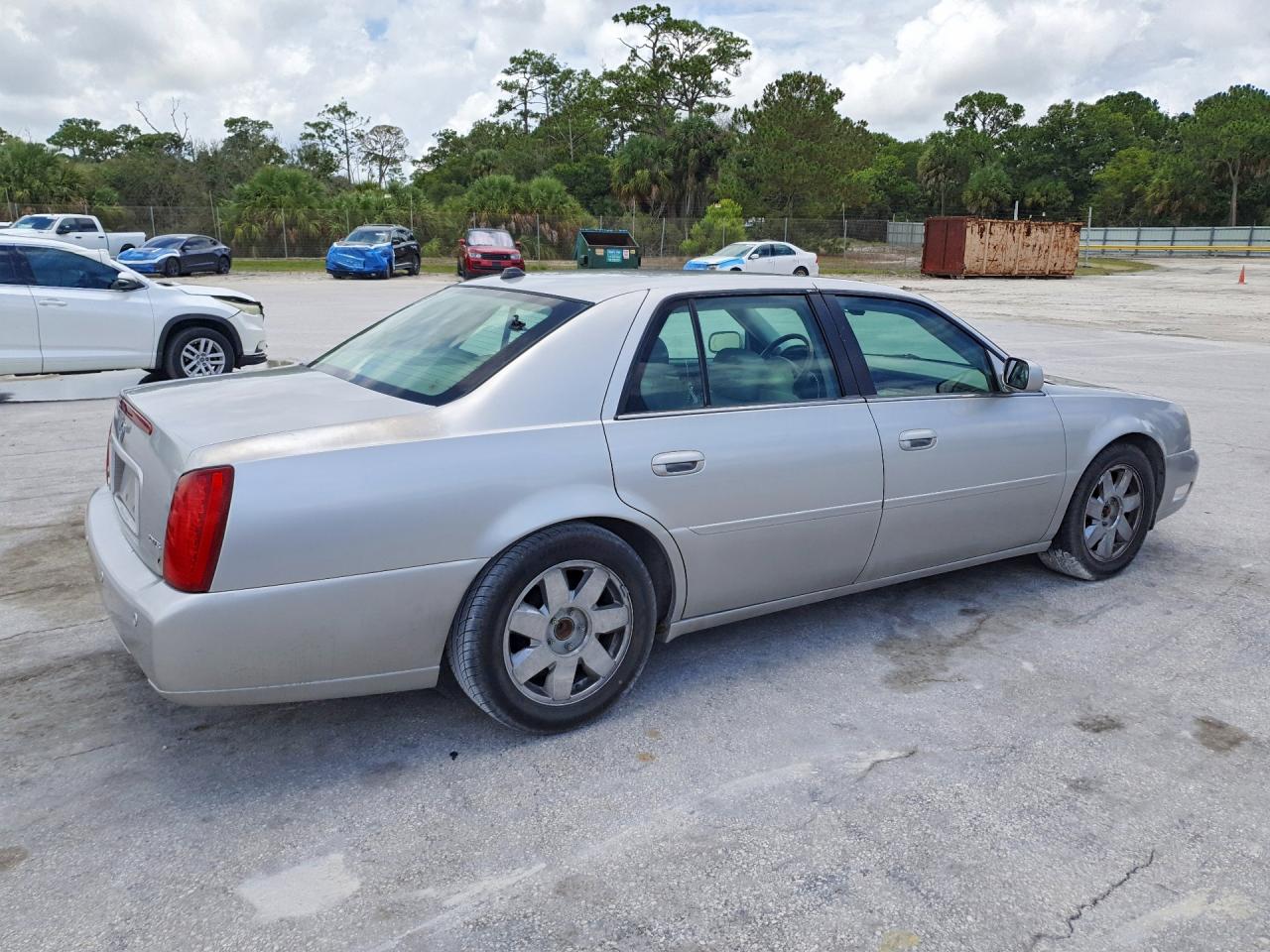 2004 Cadillac Deville Dts Silver vin: 1G6KF57924U202865