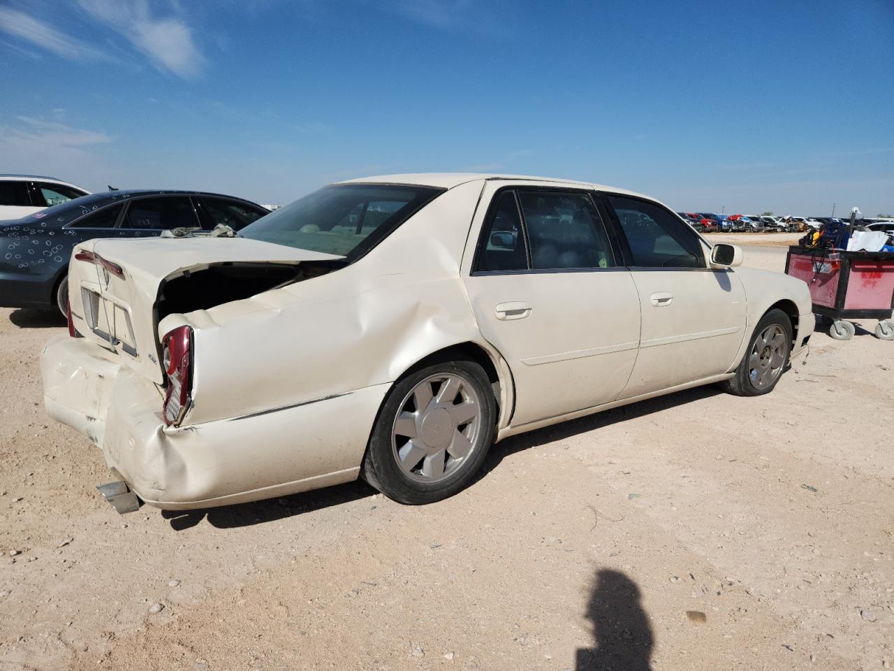 2000 Cadillac Deville Dts Кремовый vin: 1G6KF5794YU279081