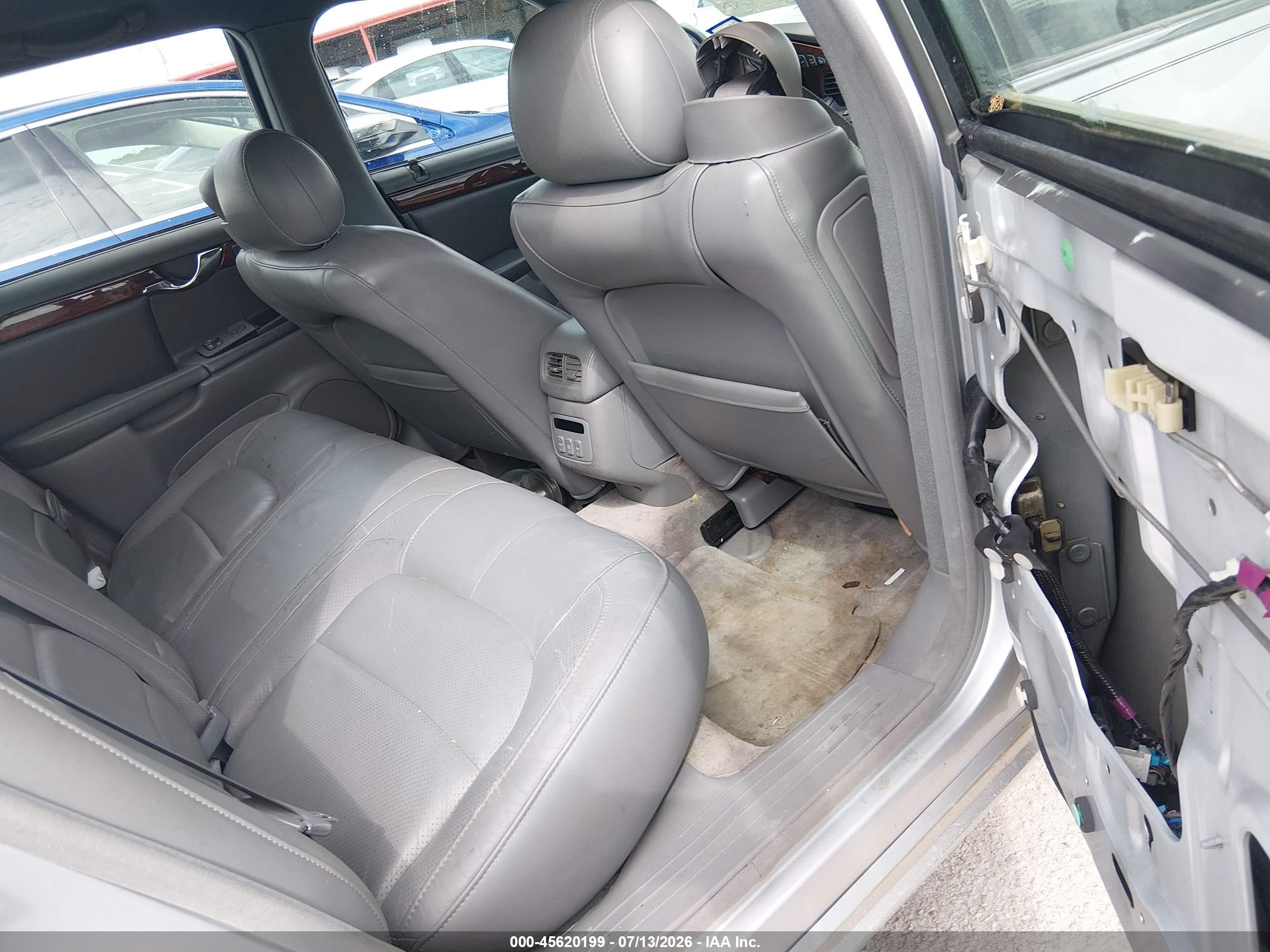 2001 Cadillac Deville Dts Gray vin: 1G6KF57971U245013