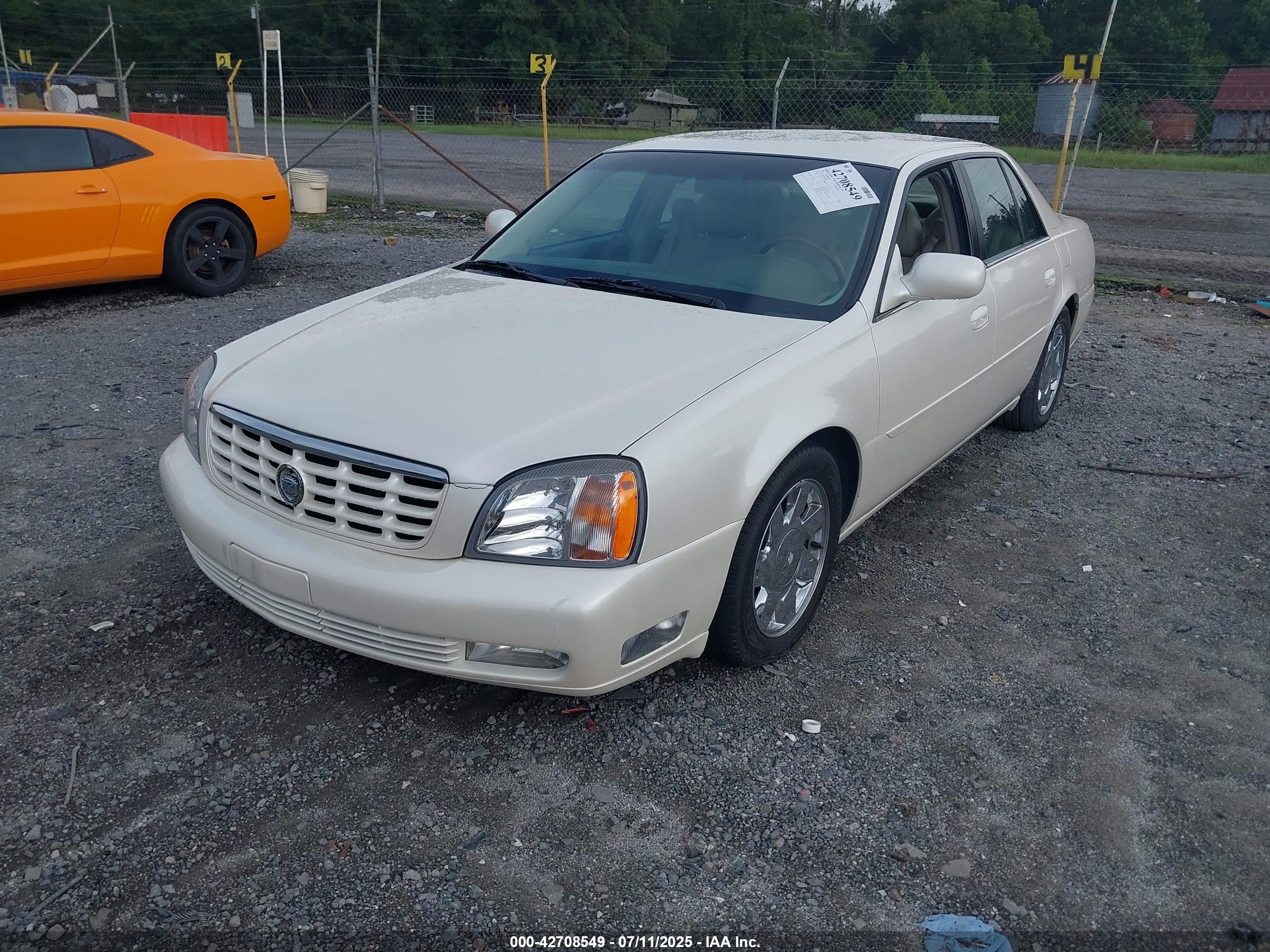 2000 Cadillac Deville Dts Cream vin: 1G6KF5797YU186894