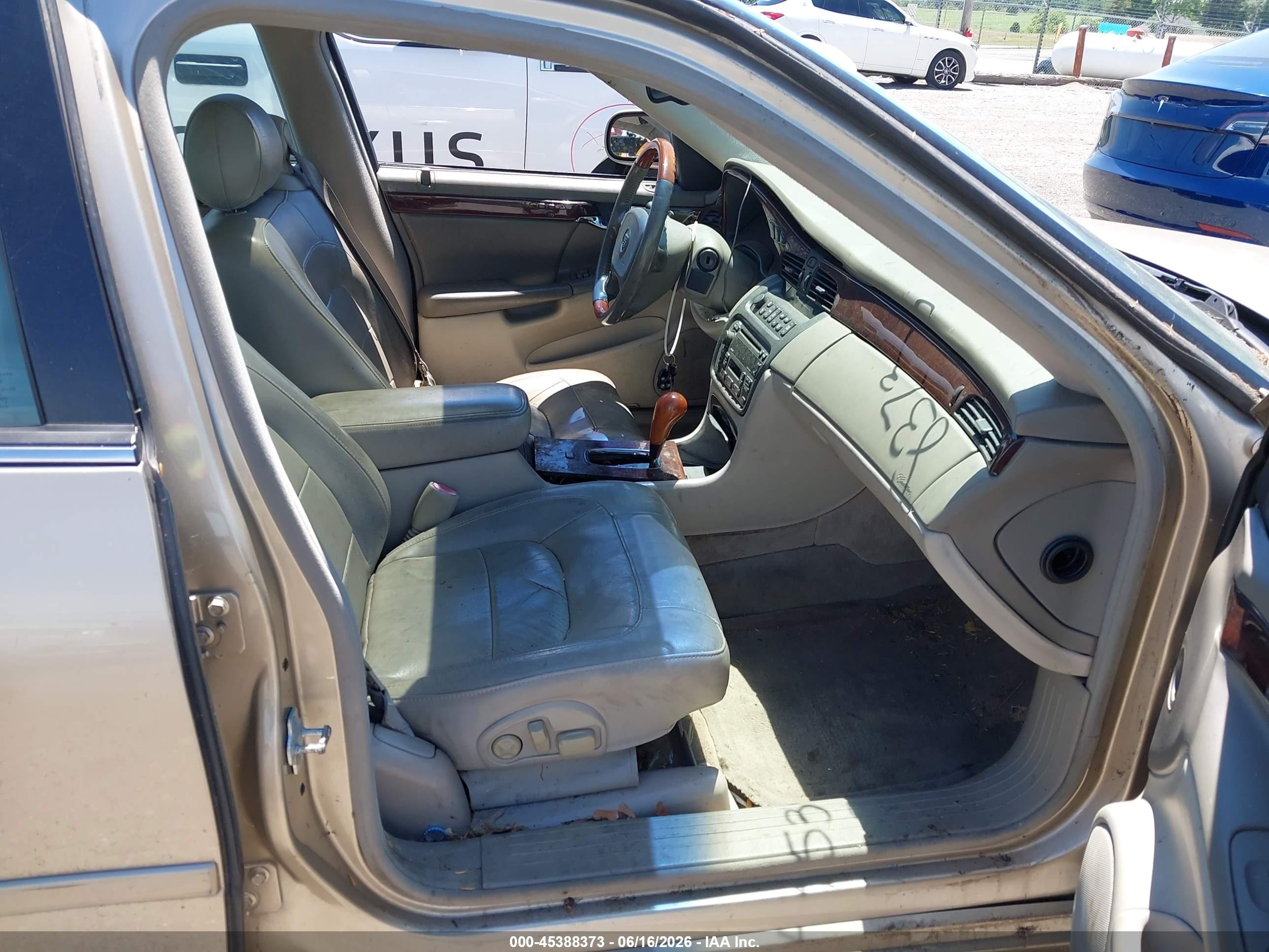 2005 Cadillac Deville Dts Gold vin: 1G6KF57985U216755