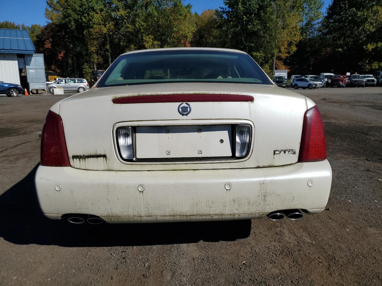 2000 Cadillac Deville Dts White vin: 1G6KF5799YU225775