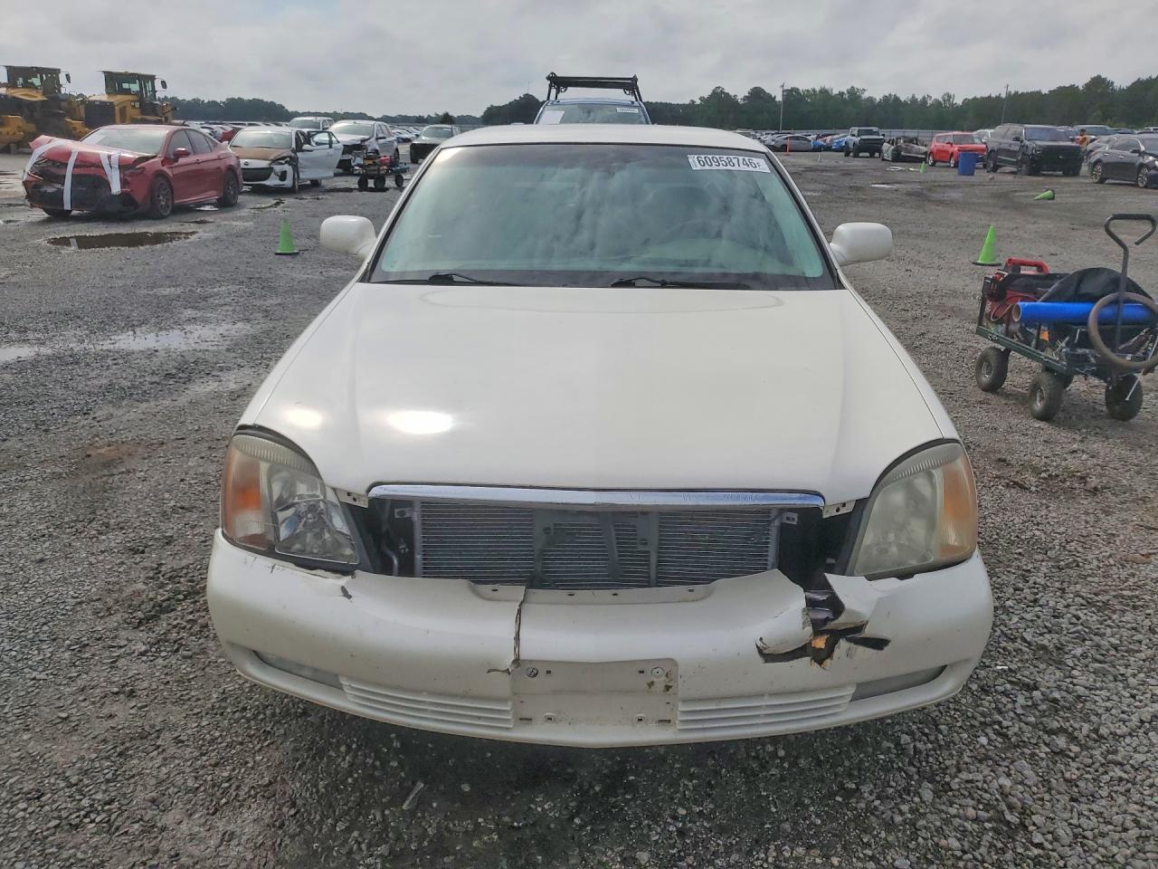 2000 Cadillac Deville Dts White vin: 1G6KF5799YU354597
