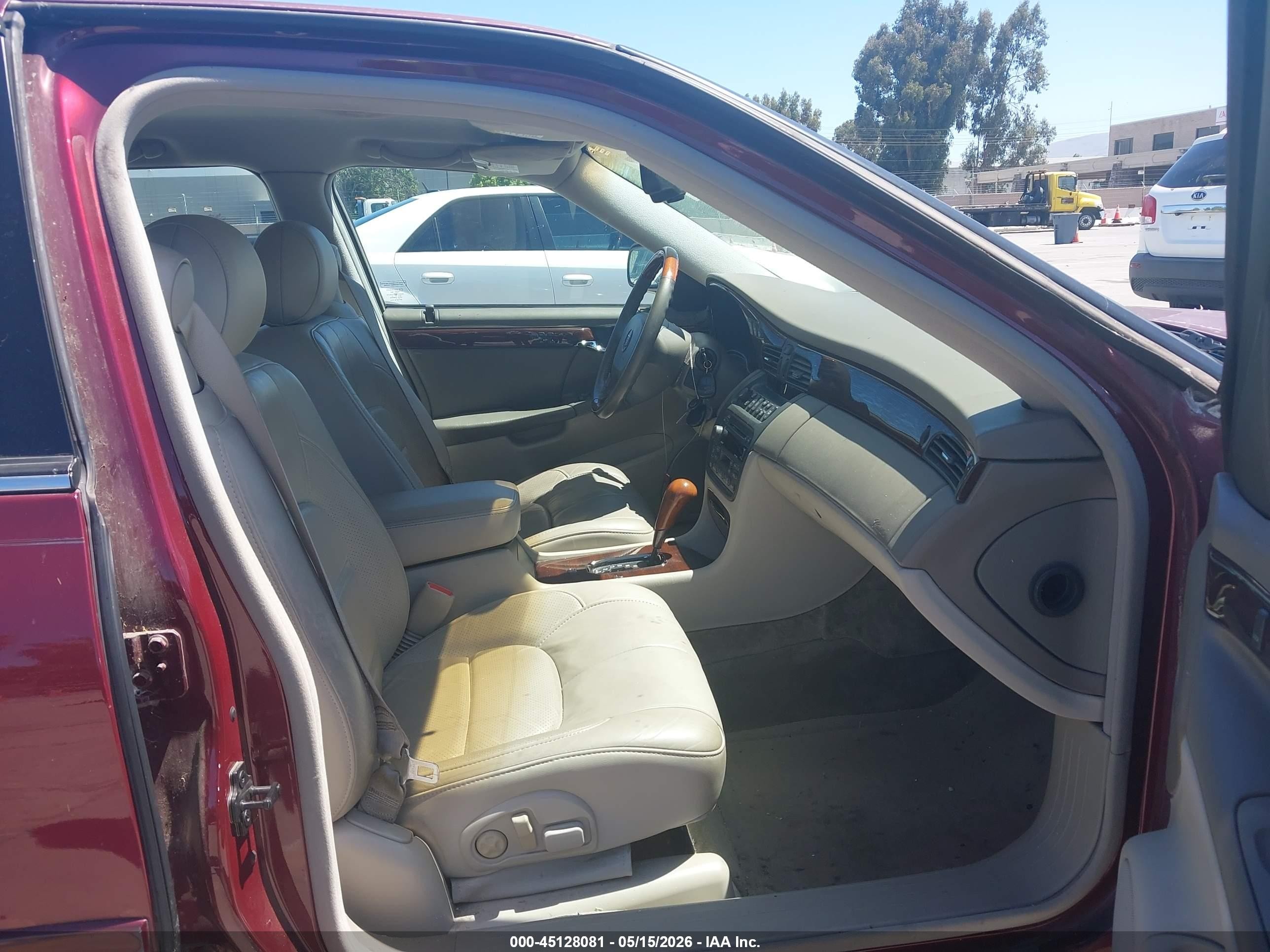 2002 Cadillac Deville Dts Red vin: 1G6KF579X2U232225