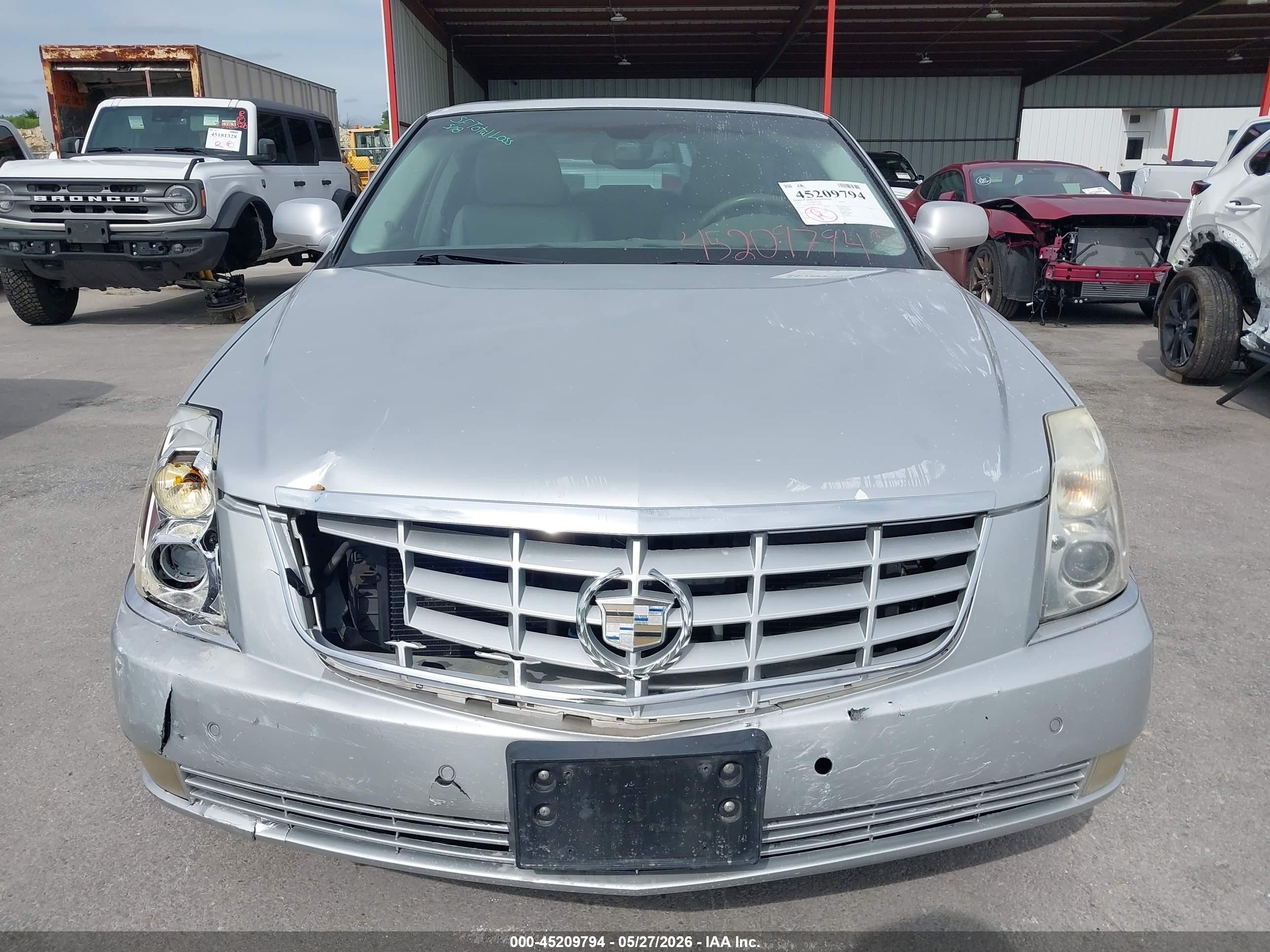 2011 Cadillac Dts Premium Collection Silver vin: 1G6KH5E60BU106989