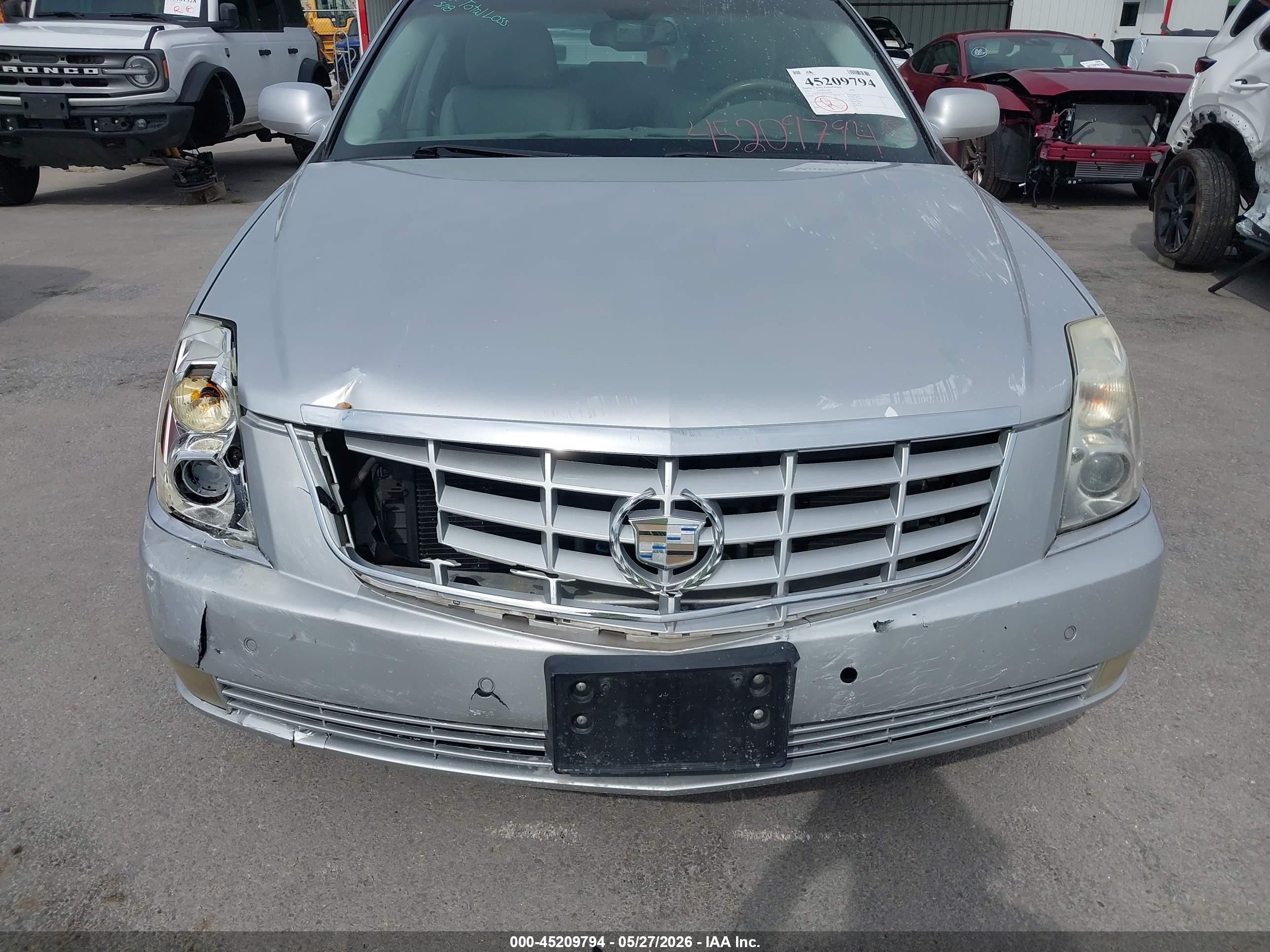 2011 Cadillac Dts Premium Collection Silver vin: 1G6KH5E60BU106989