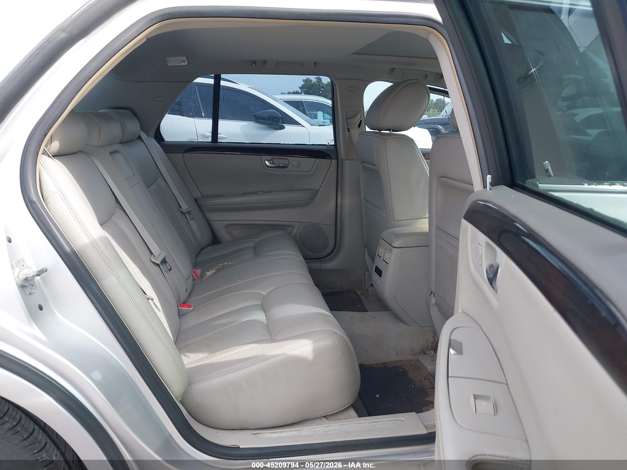 2011 Cadillac Dts Premium Collection Silver vin: 1G6KH5E60BU106989