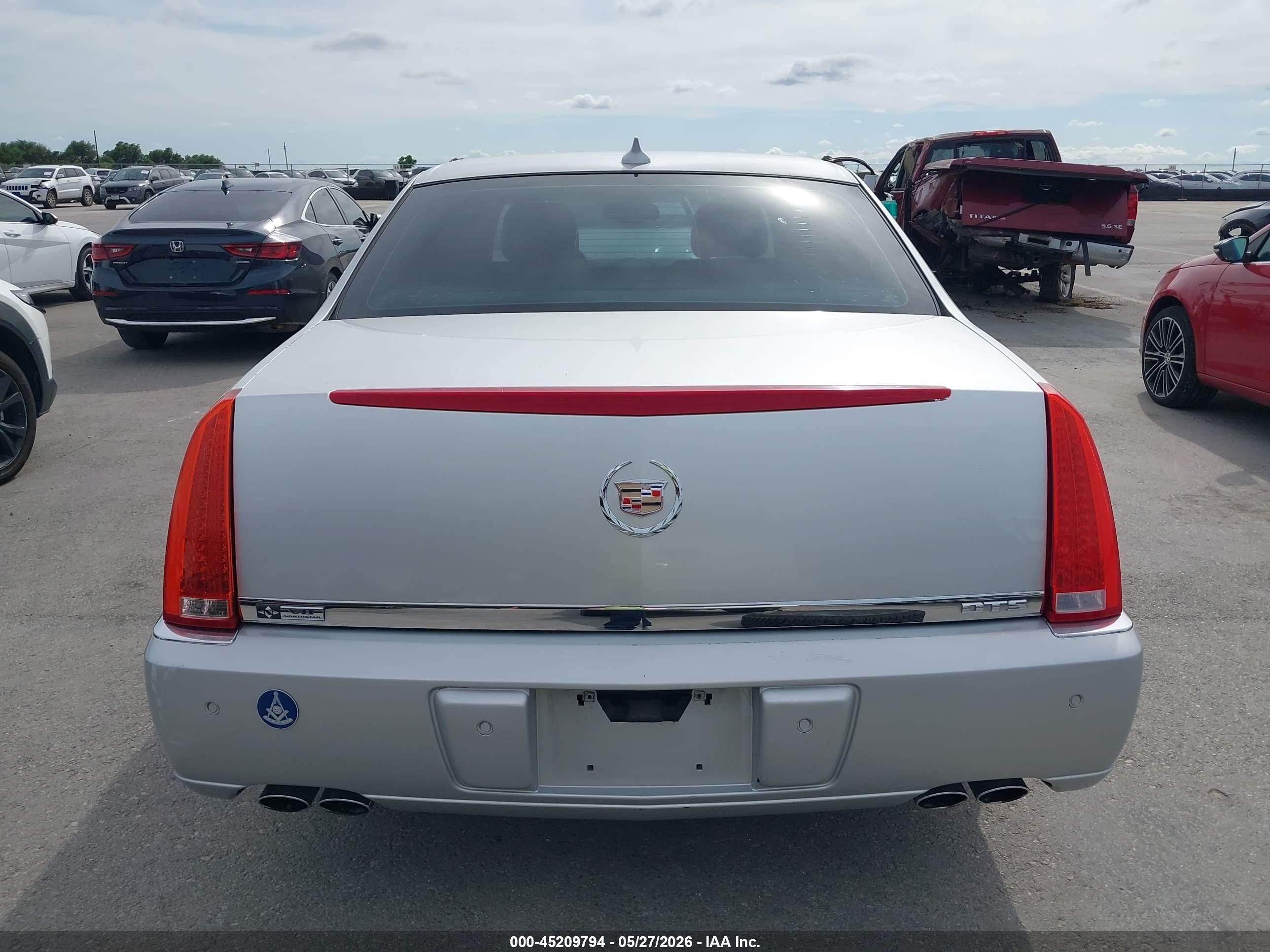2011 Cadillac Dts Premium Collection Silver vin: 1G6KH5E60BU106989