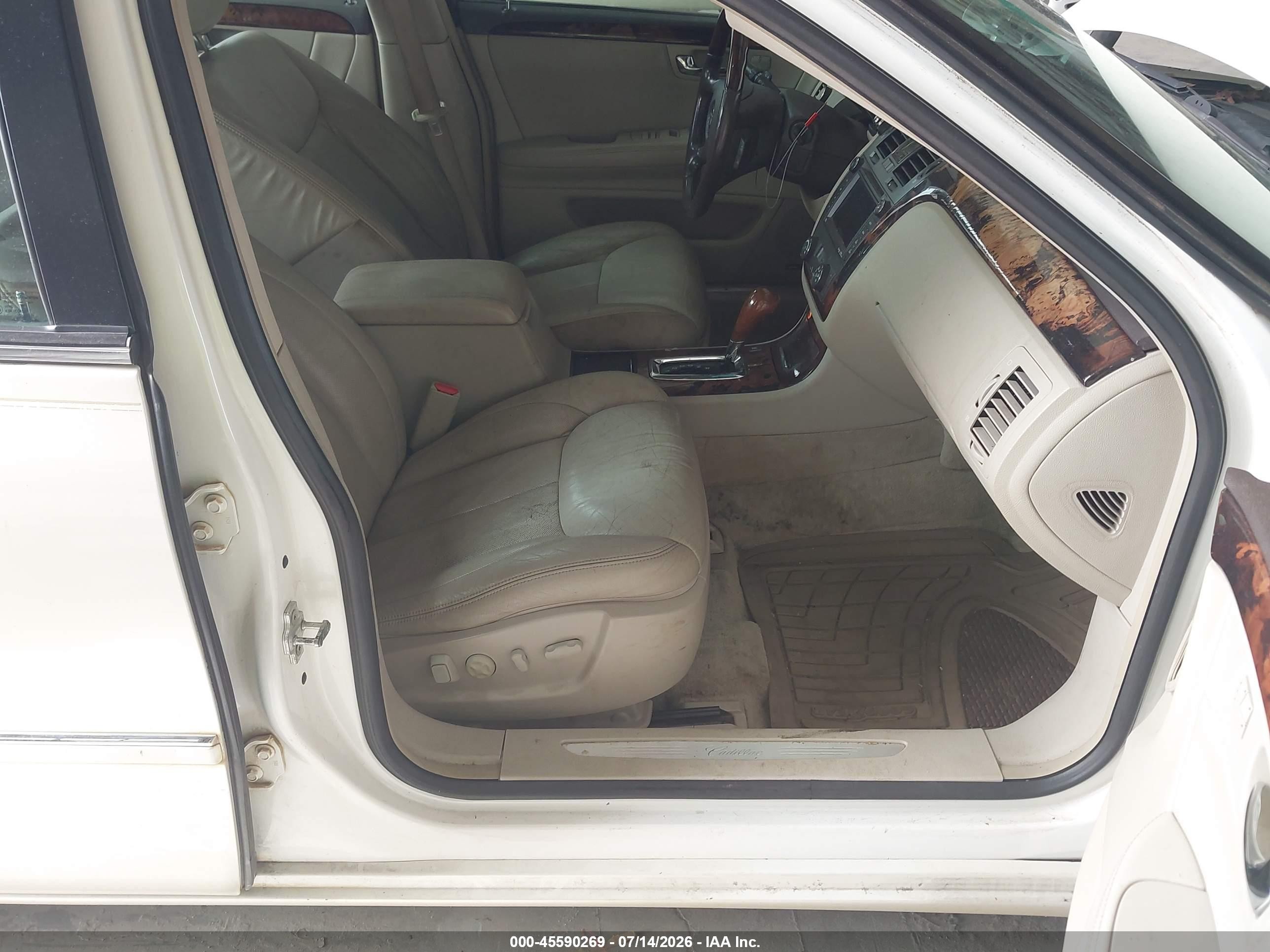 2011 Cadillac Dts Premium Collection Cream vin: 1G6KH5E61BU117340