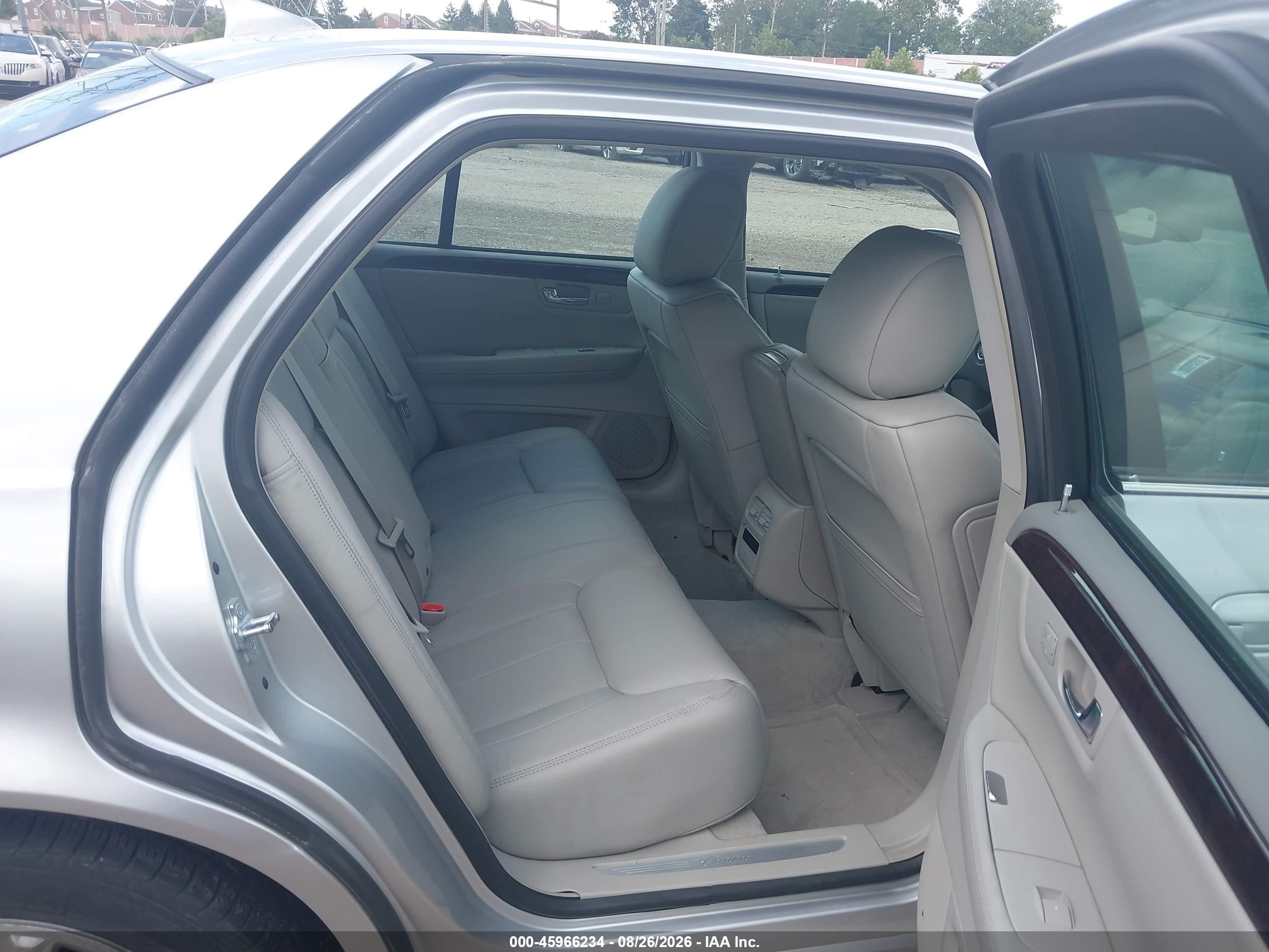 2011 Cadillac Dts Premium Collection Silver vin: 1G6KH5E62BU107982