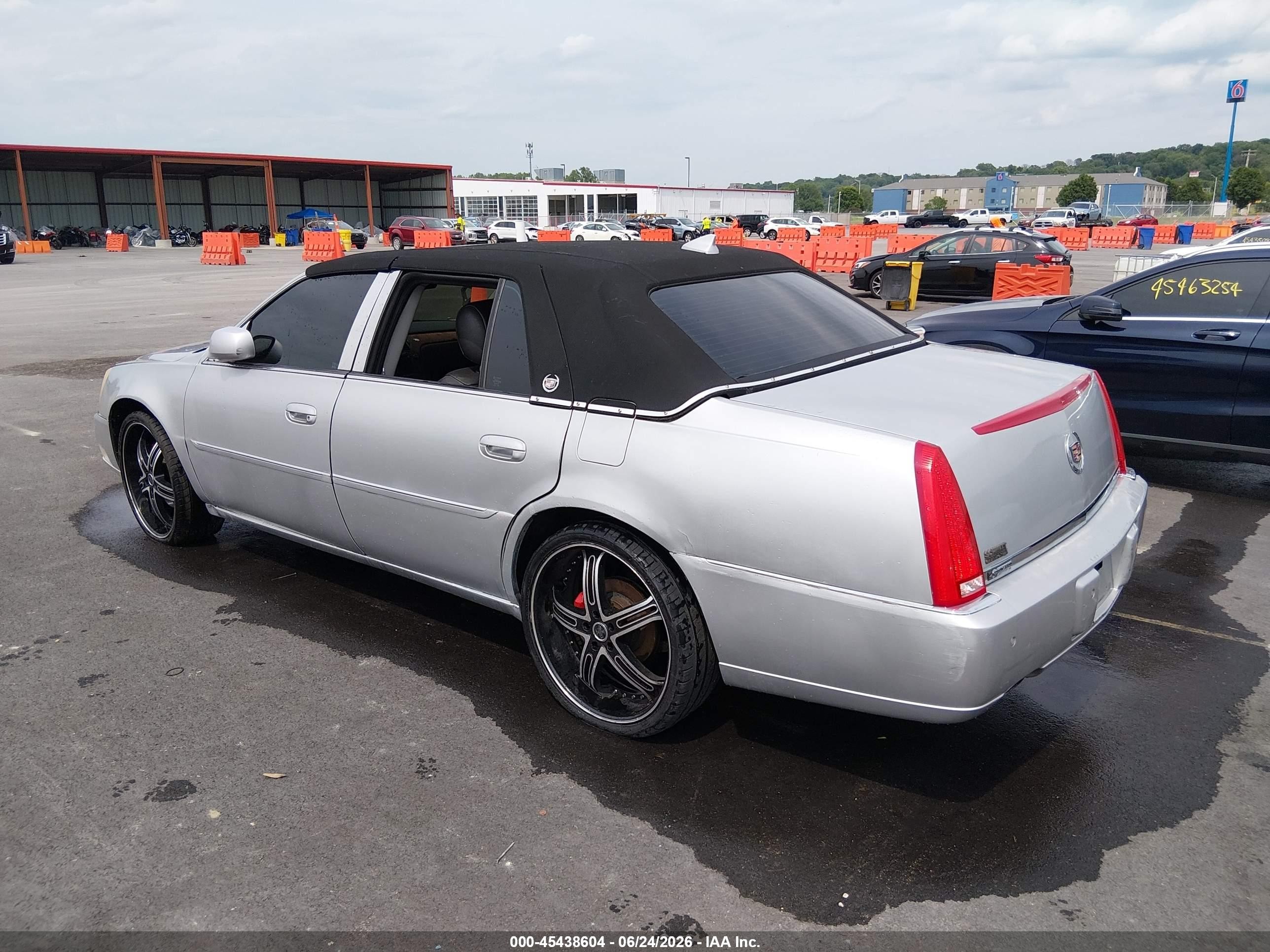 2011 Cadillac Dts Premium Collection Silver vin: 1G6KH5E62BU112101