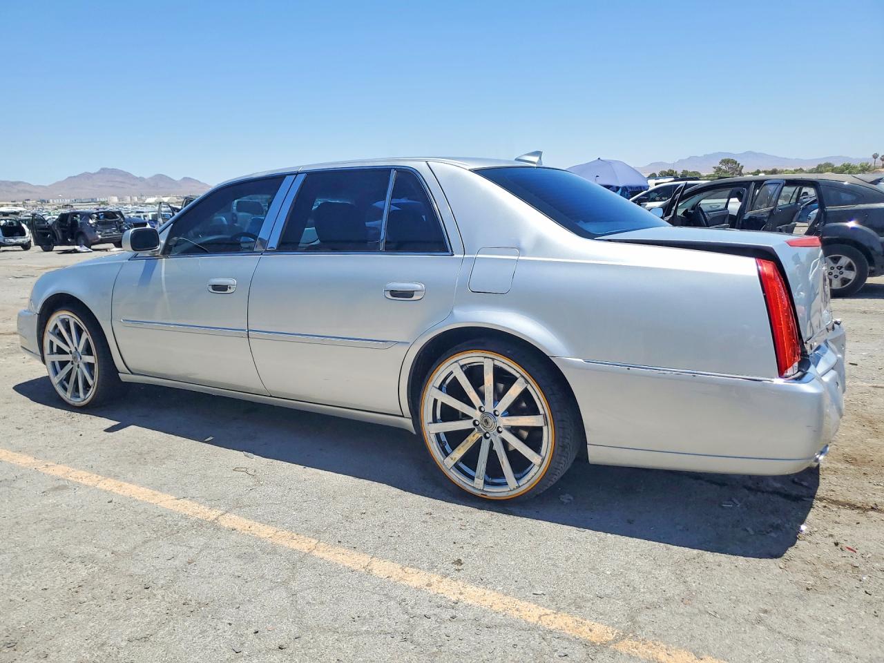 2011 Cadillac Dts Premium Collection Silver vin: 1G6KH5E65BU116272