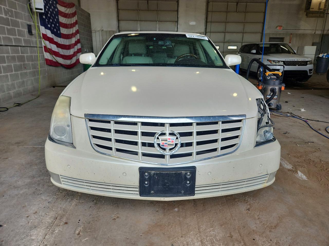 2011 Cadillac Dts Premium Collection White vin: 1G6KH5E65BU128972