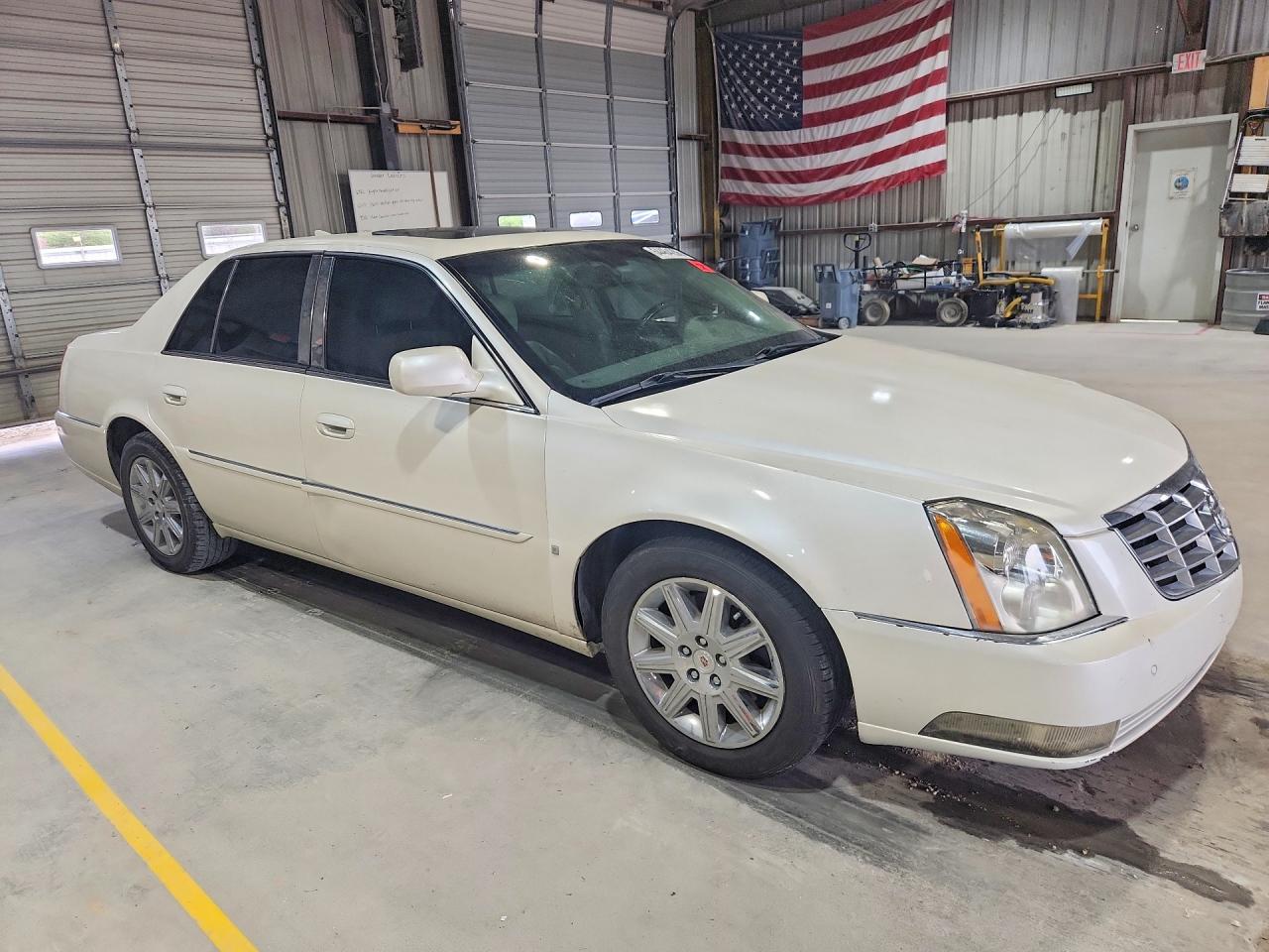 2011 Cadillac Dts Premium Collection White vin: 1G6KH5E67BU110960