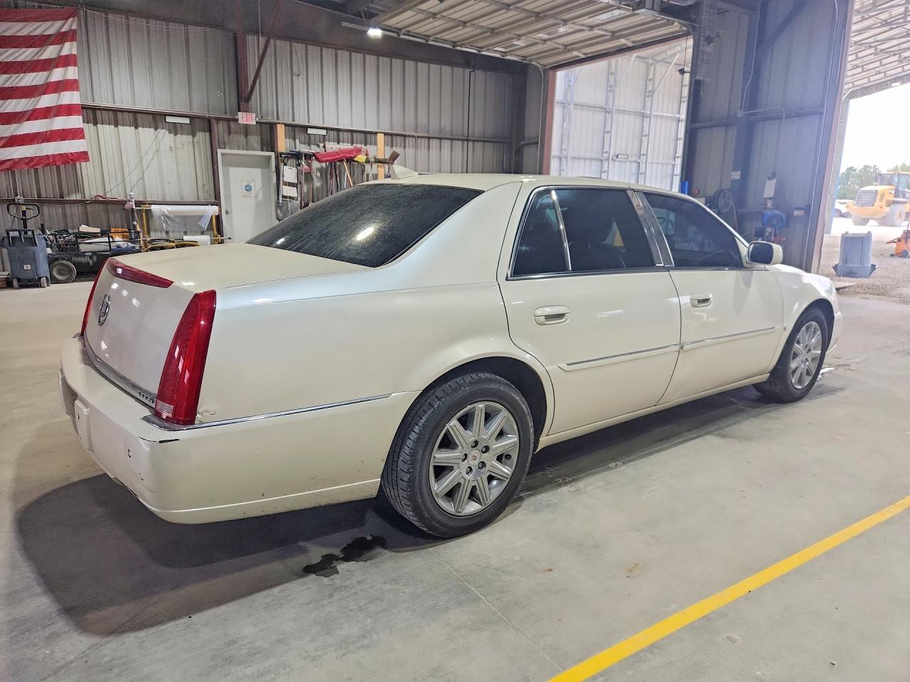 2011 Cadillac Dts Premium Collection White vin: 1G6KH5E67BU110960