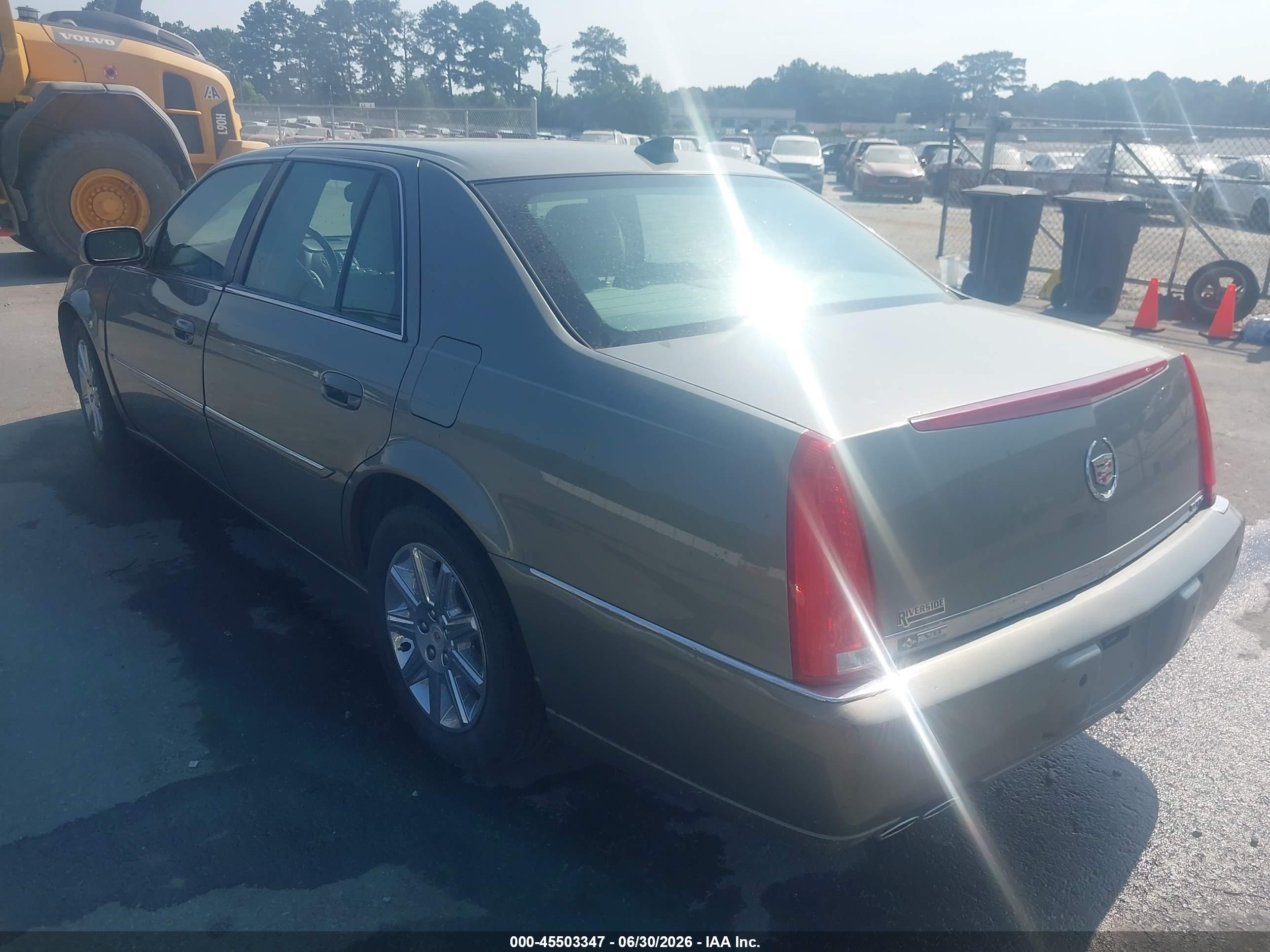 2010 Cadillac Dts 1sd Beige vin: 1G6KH5EY0AU118284