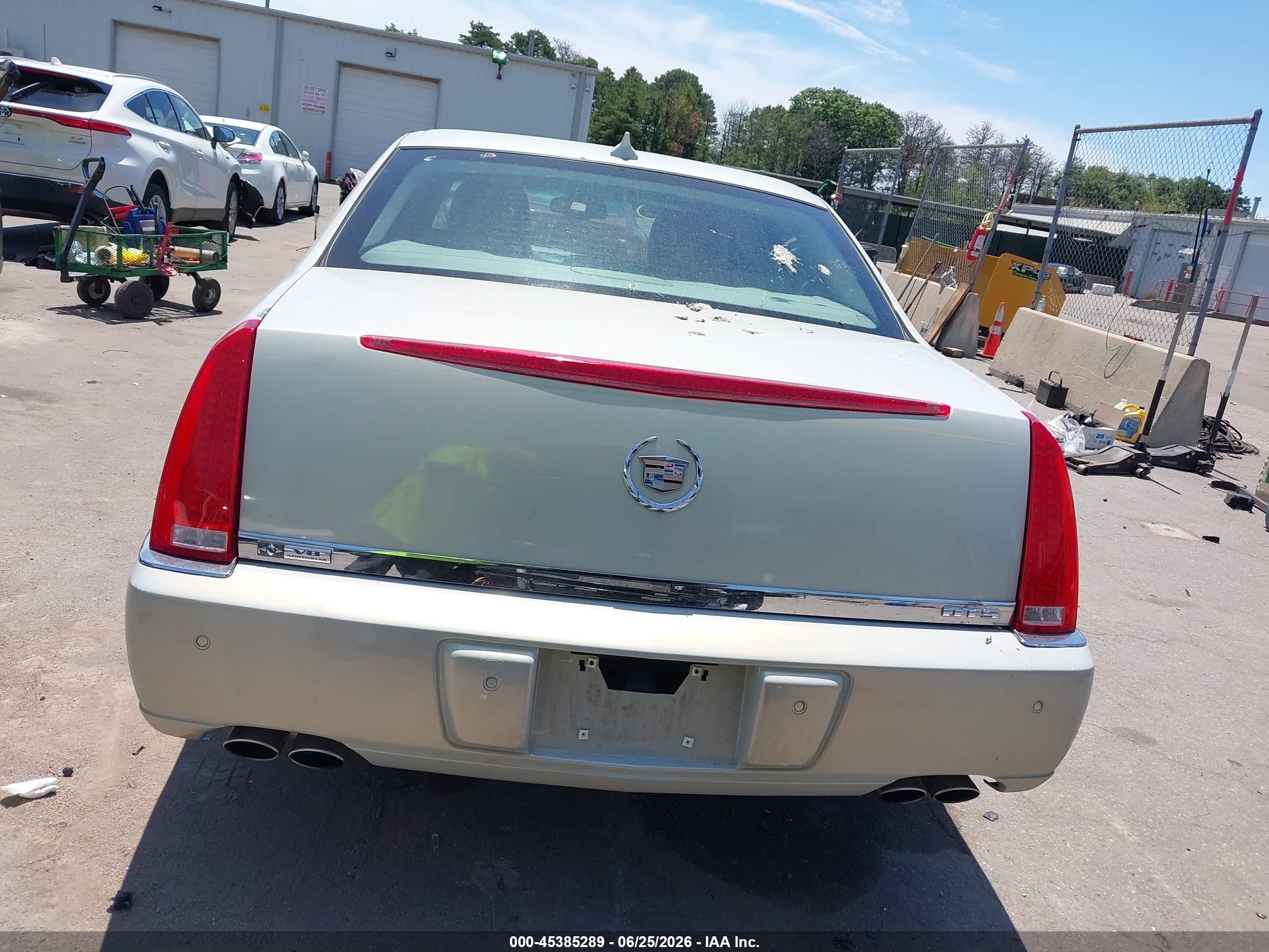 2010 Cadillac Dts Premium Collection Silver vin: 1G6KH5EY6AU102798