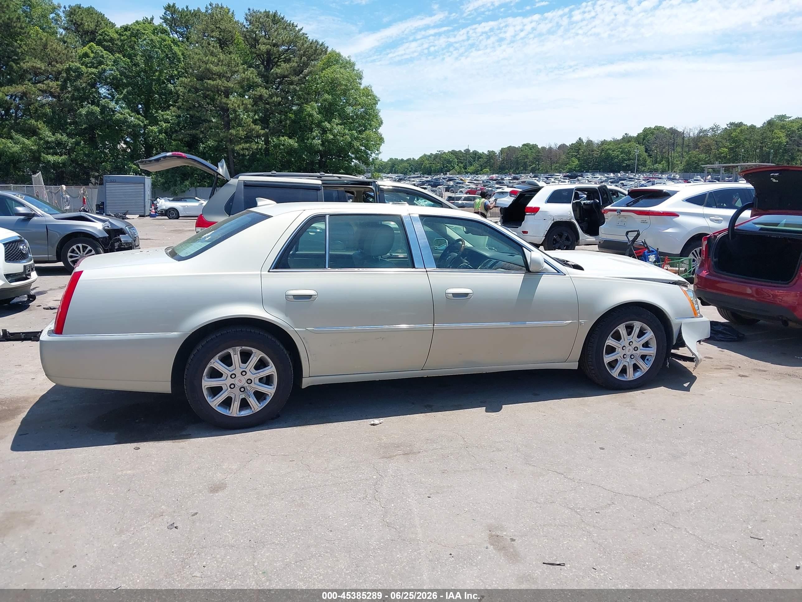 2010 Cadillac Dts Premium Collection Silver vin: 1G6KH5EY6AU102798