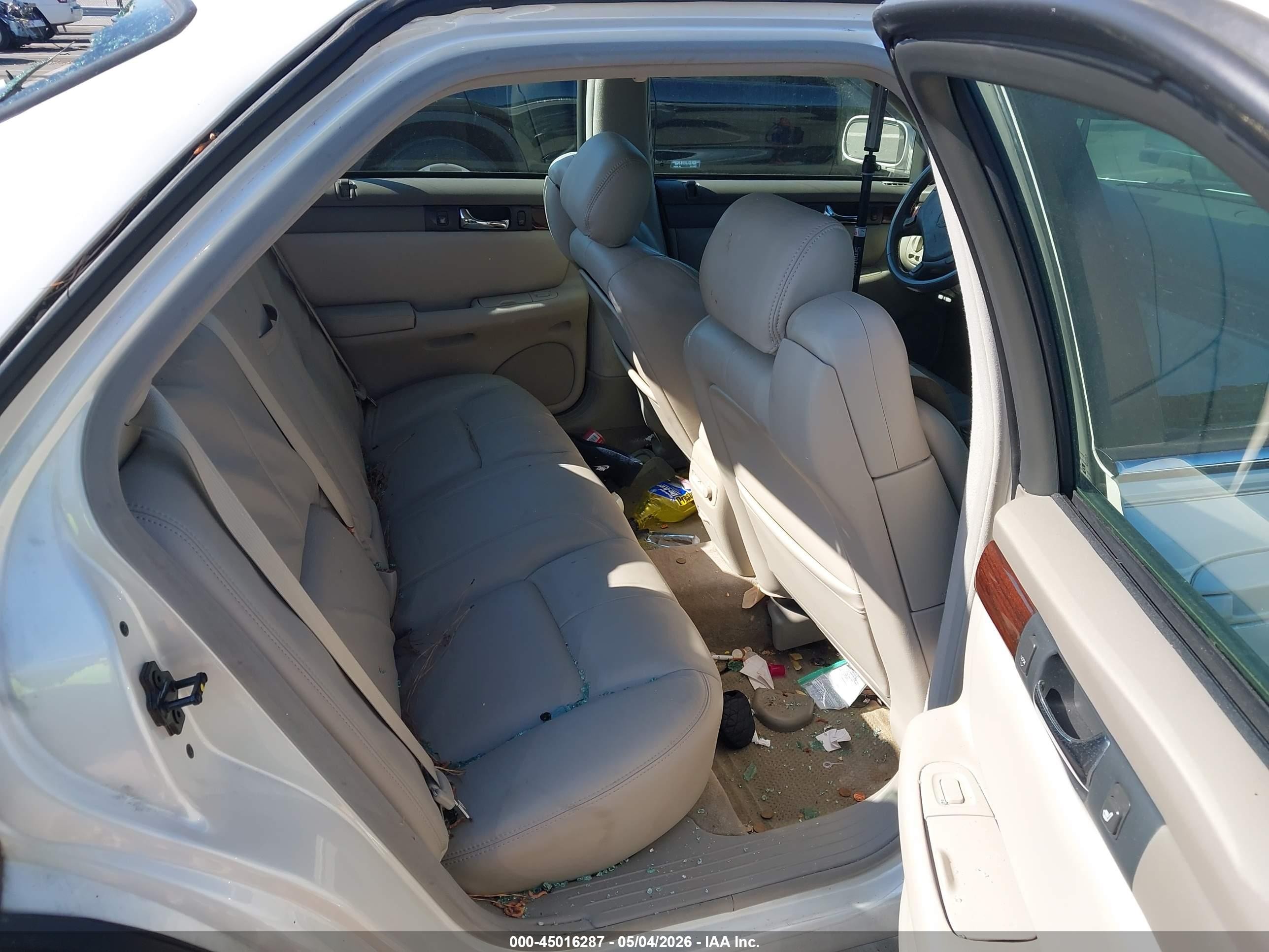 2001 Cadillac Seville Sls W/tx7 White vin: 1G6KS54Y71U260666