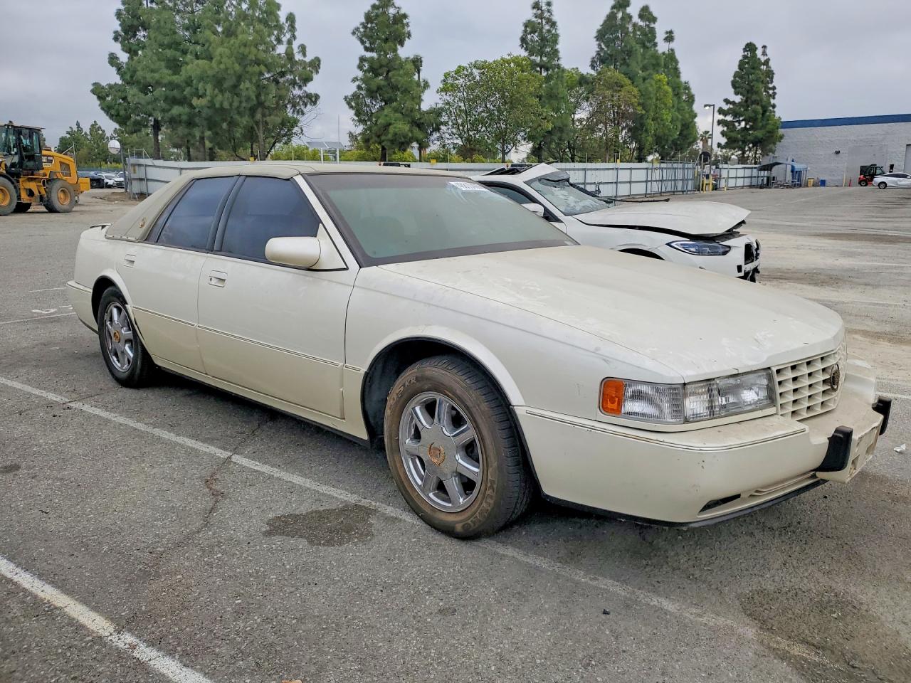 1996 Cadillac Fleetwood White vin: 1G6KY5299TU837226