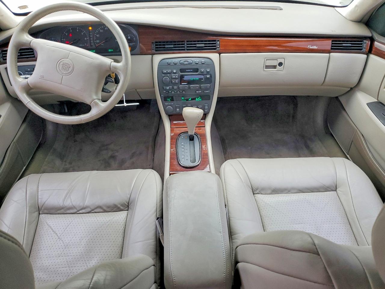 1996 Cadillac Fleetwood White vin: 1G6KY5299TU837226