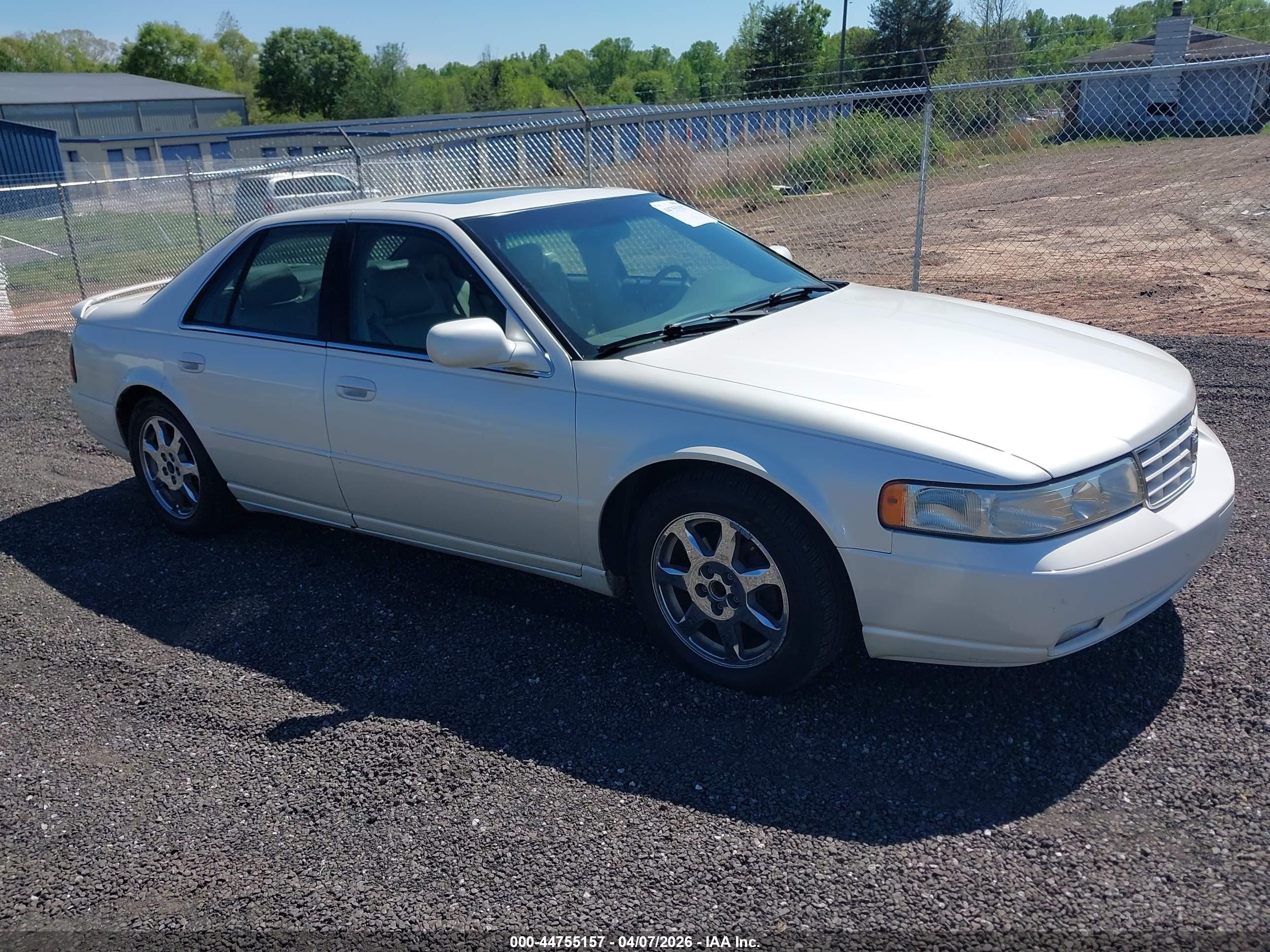 2000 Cadillac Seville Sts White vin: 1G6KY5495YU354935