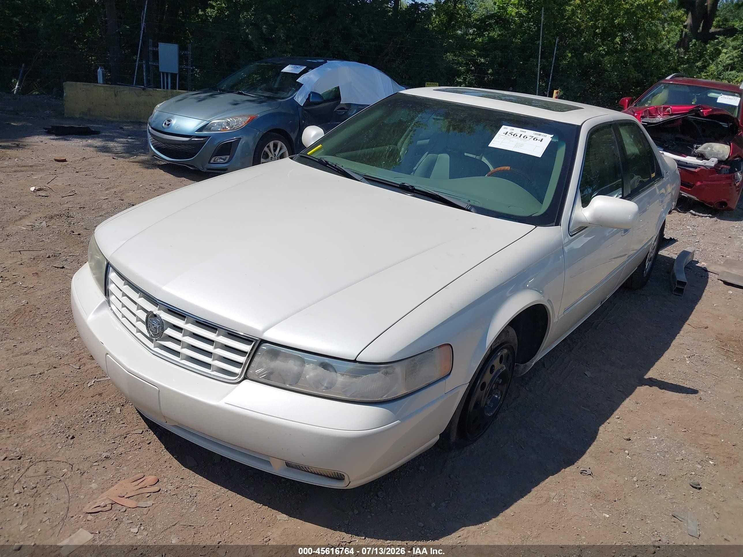 2000 Cadillac Seville Sts White vin: 1G6KY5498YU134043