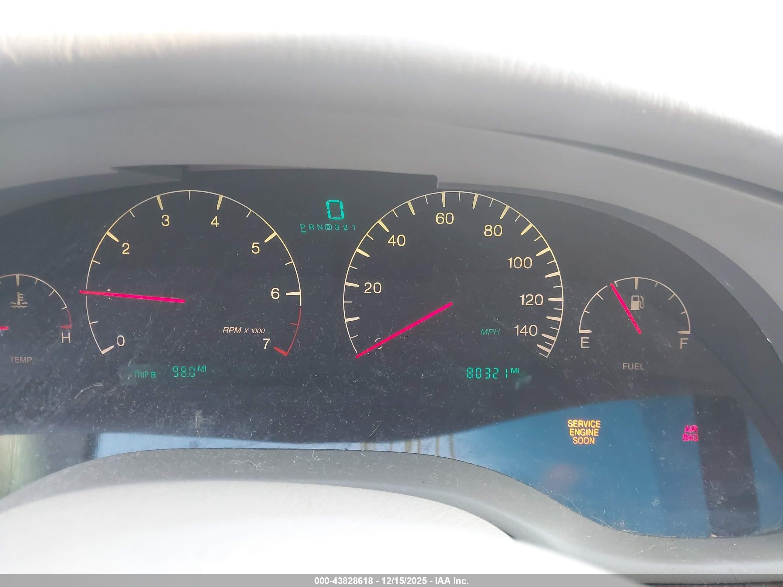 2000 Cadillac Seville Sts White vin: 1G6KY549XYU134643