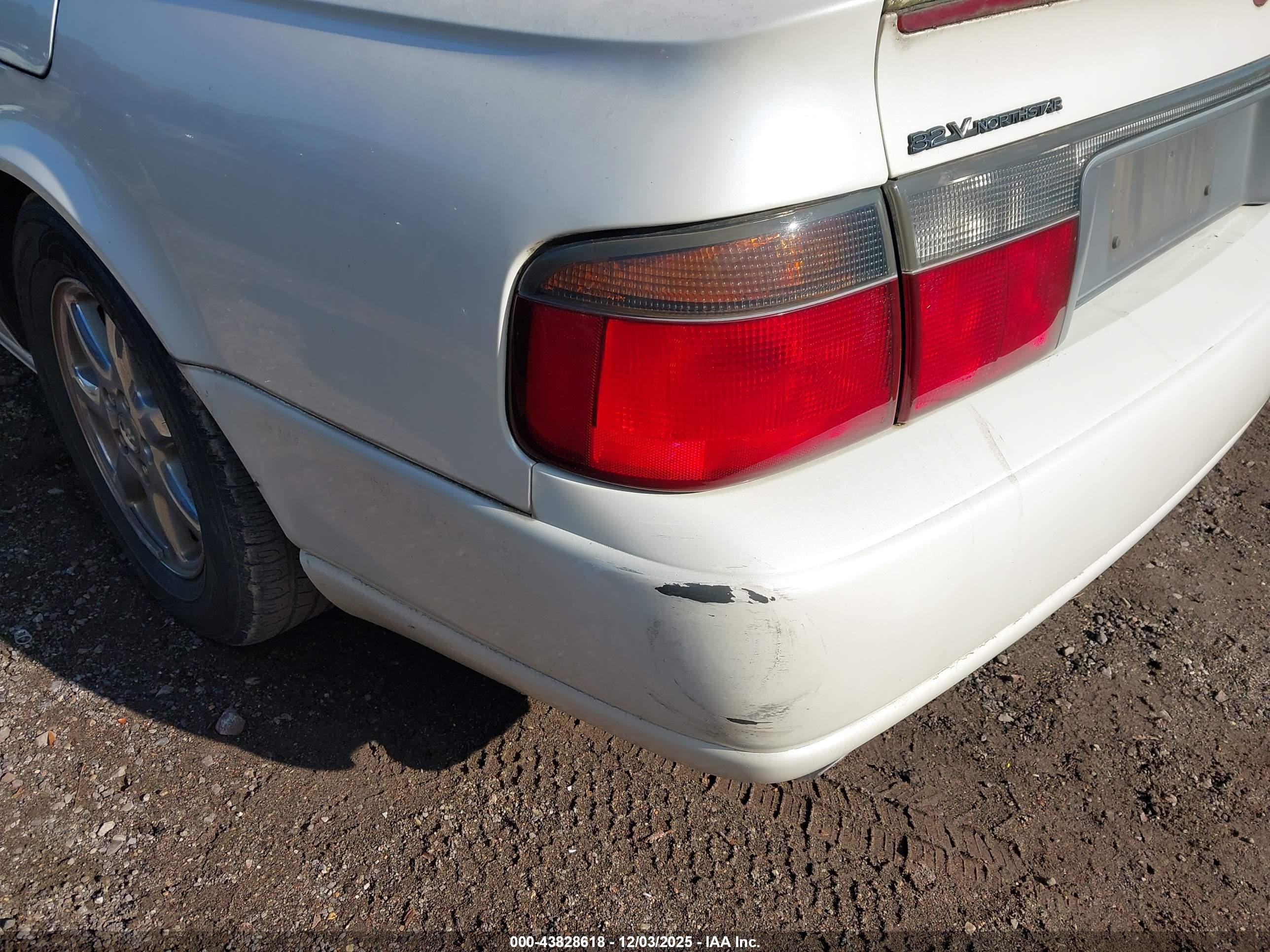 2000 Cadillac Seville Sts White vin: 1G6KY549XYU134643