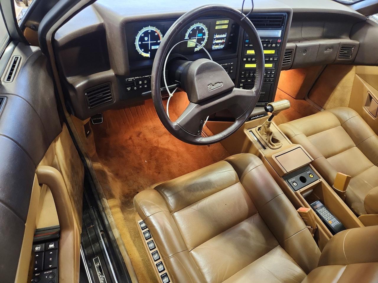 1987 Cadillac Allante Золотой vin: 1G6VR3170HU100275