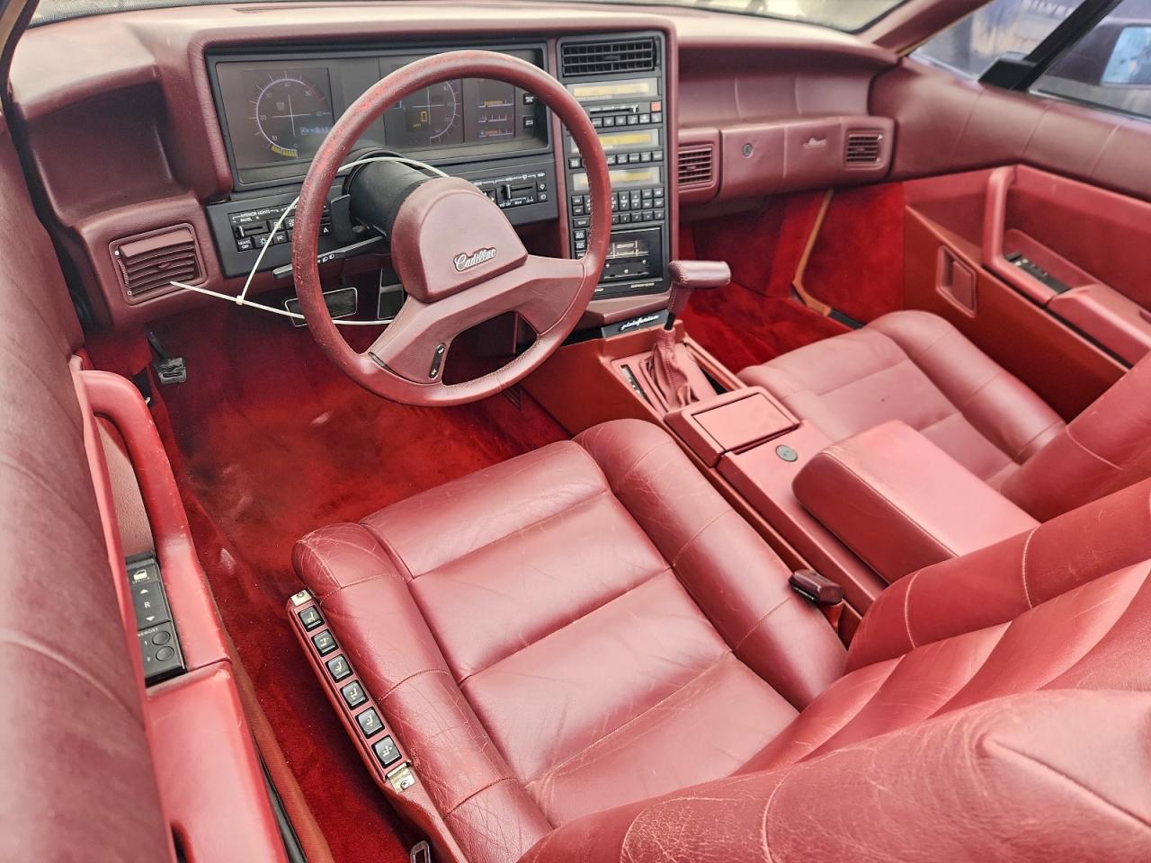 1987 Cadillac Allante Silver vin: 1G6VR3170HU100518