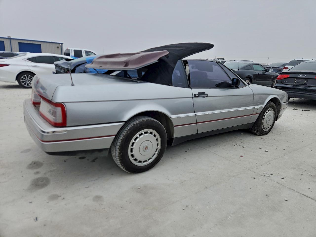 1987 Cadillac Allante Silver vin: 1G6VR3170HU100518