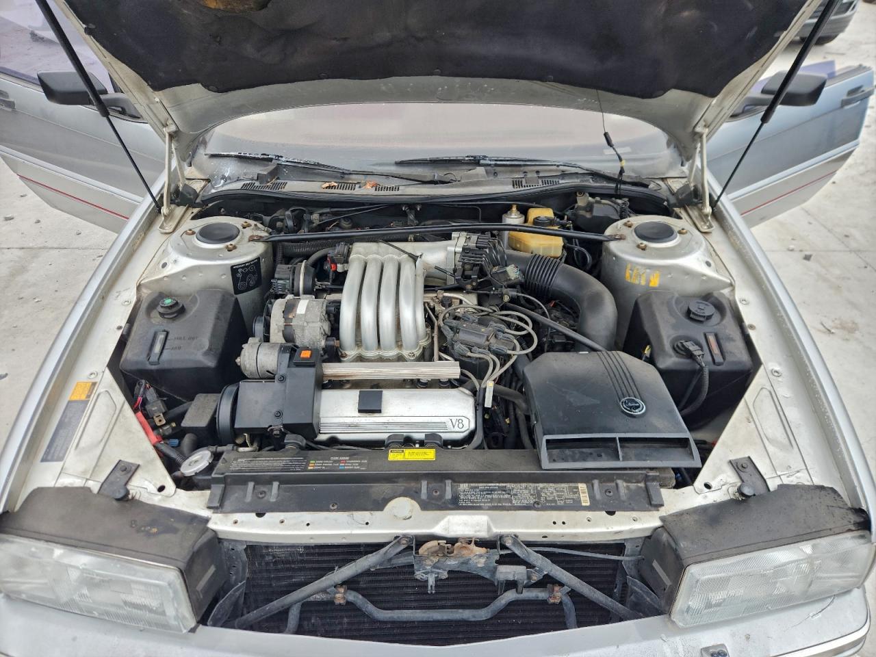 1987 Cadillac Allante Silver vin: 1G6VR3170HU100518