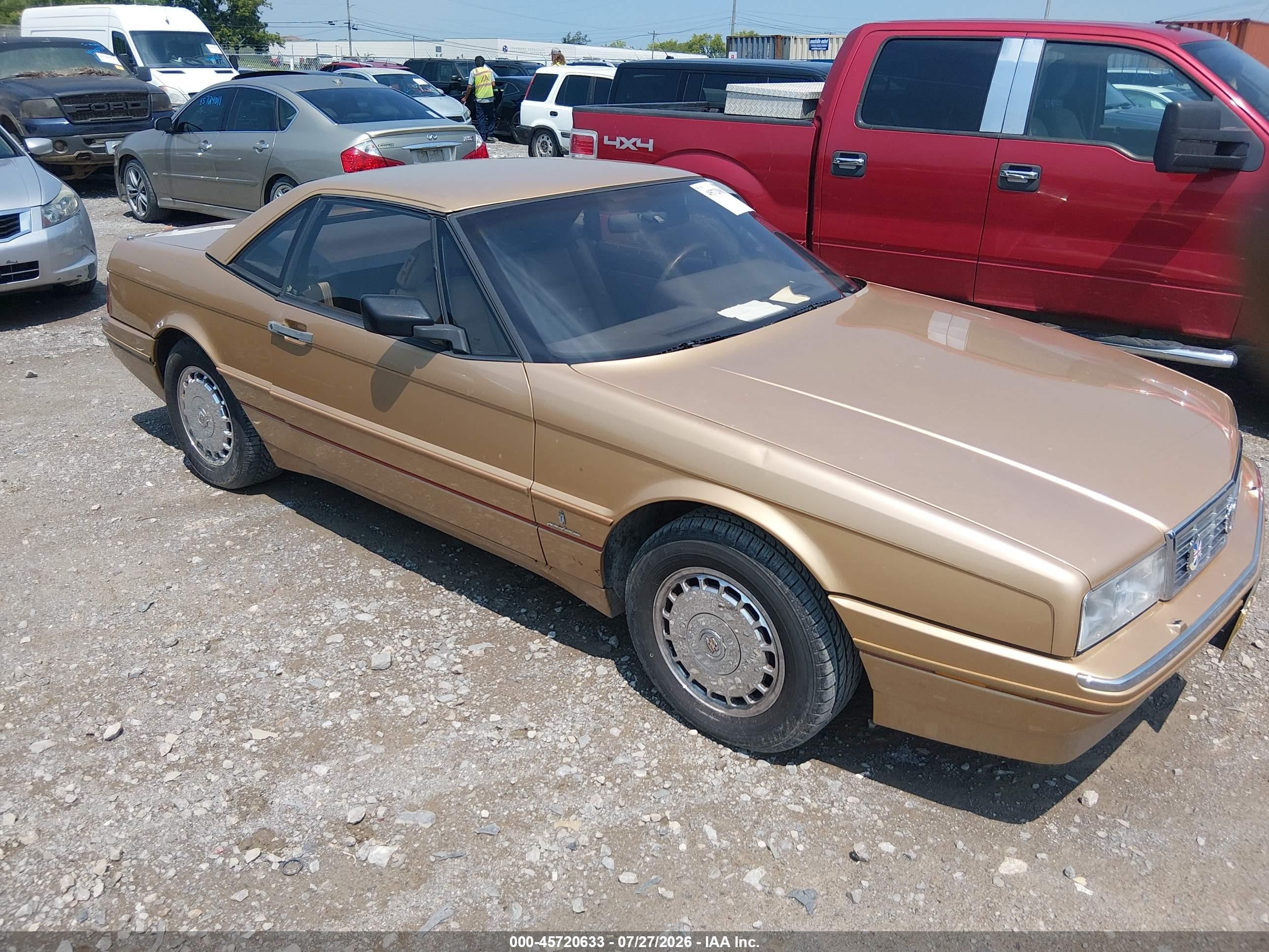 1987 Cadillac Allante   Beige vin: 1G6VR3170HU100809