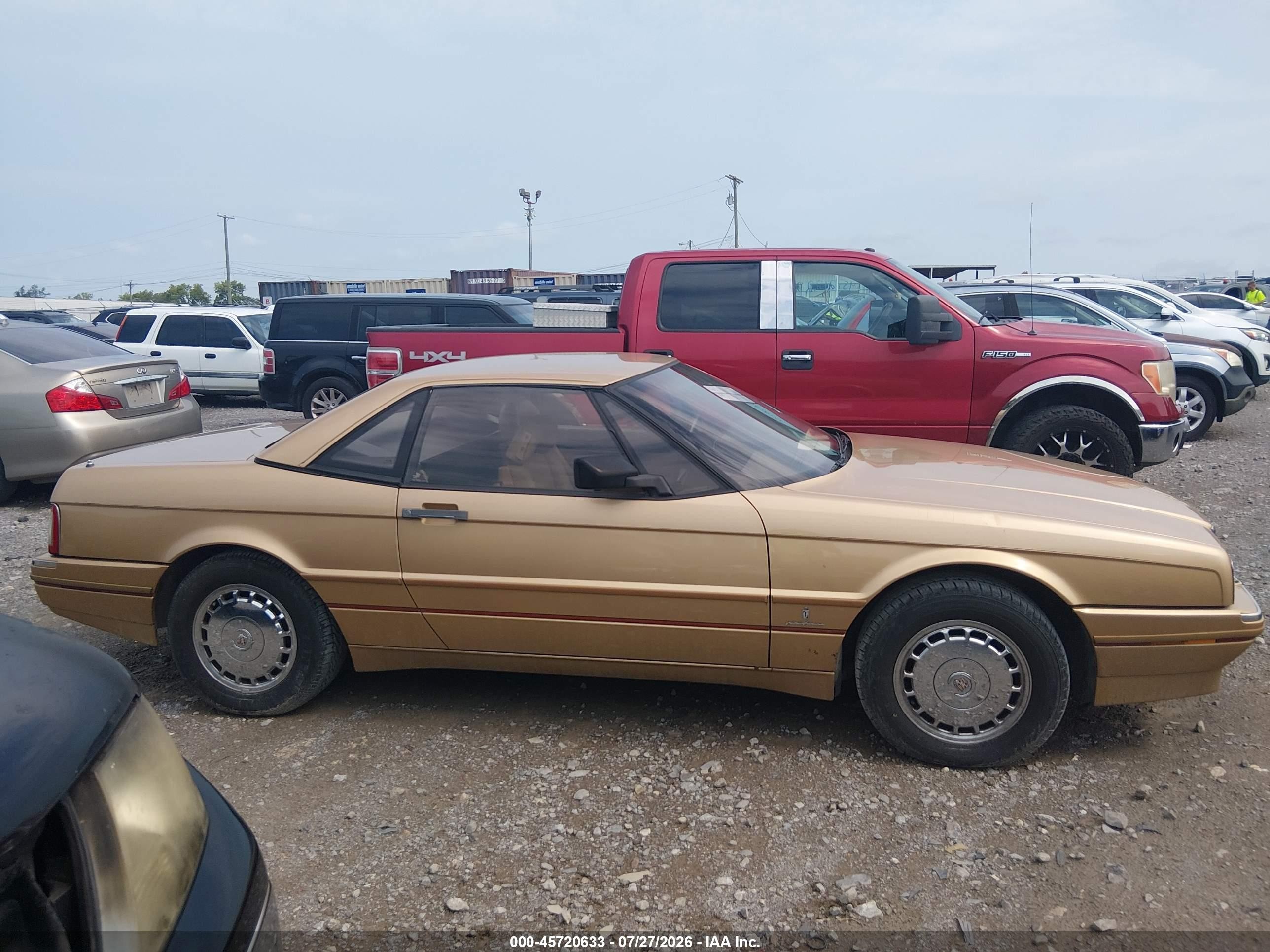 1987 Cadillac Allante   Beige vin: 1G6VR3170HU100809