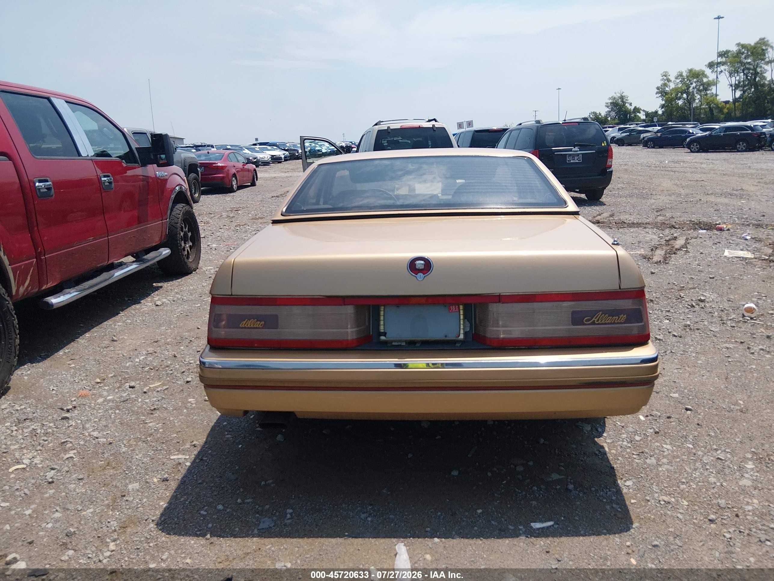1987 Cadillac Allante   Beige vin: 1G6VR3170HU100809