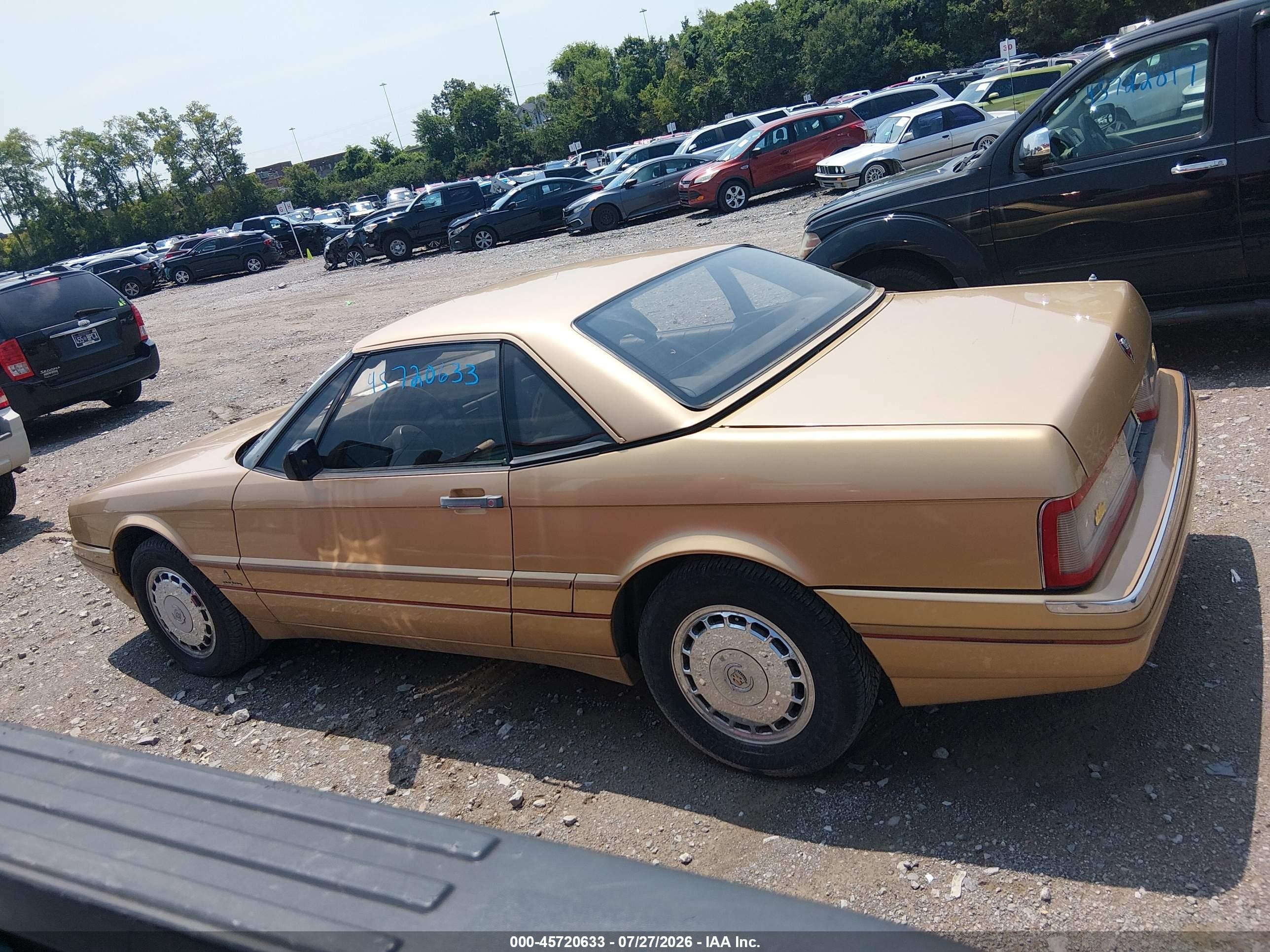 1987 Cadillac Allante   Beige vin: 1G6VR3170HU100809