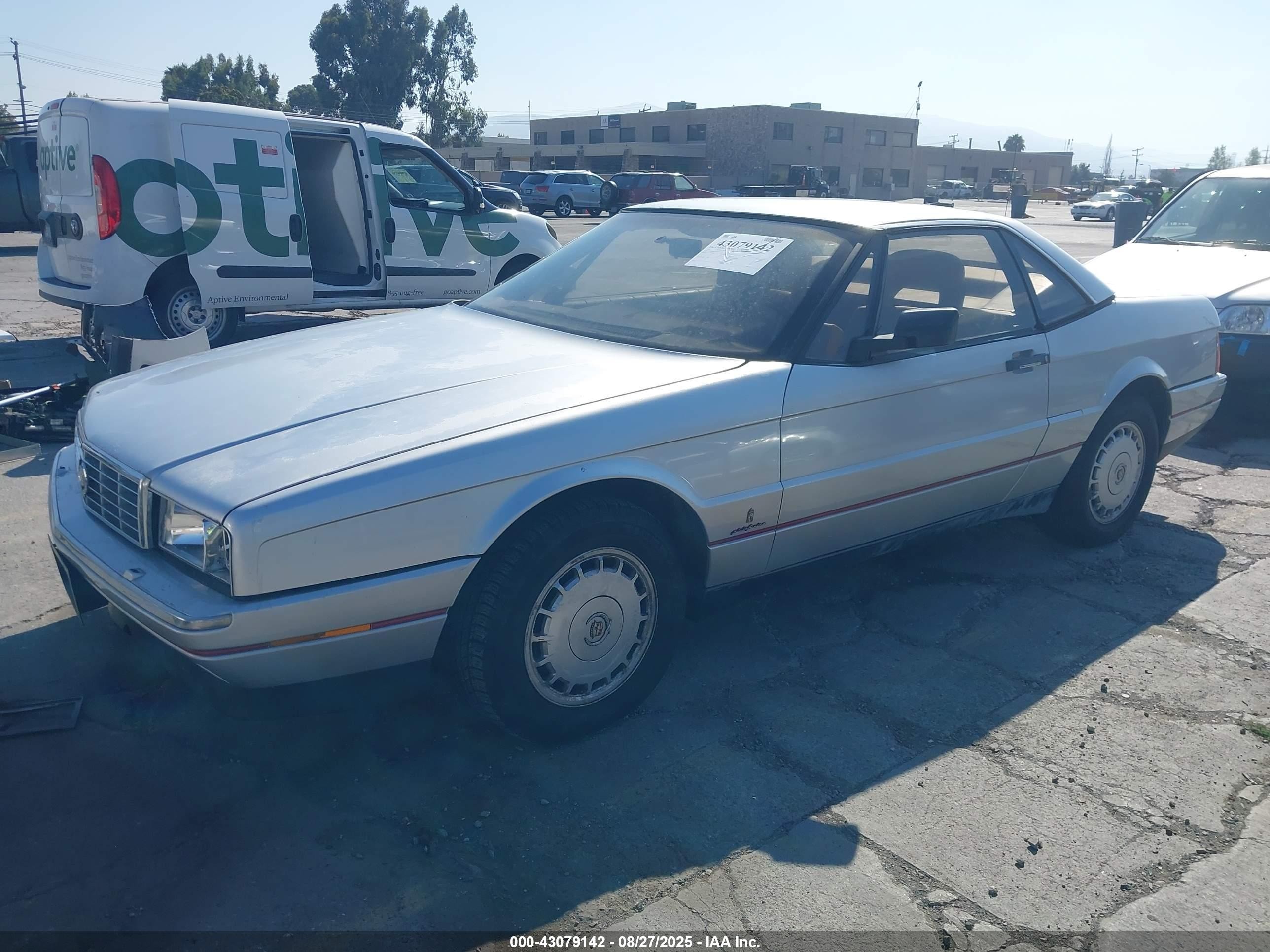 1987 Cadillac Allante   Silver vin: 1G6VR3172HU102304