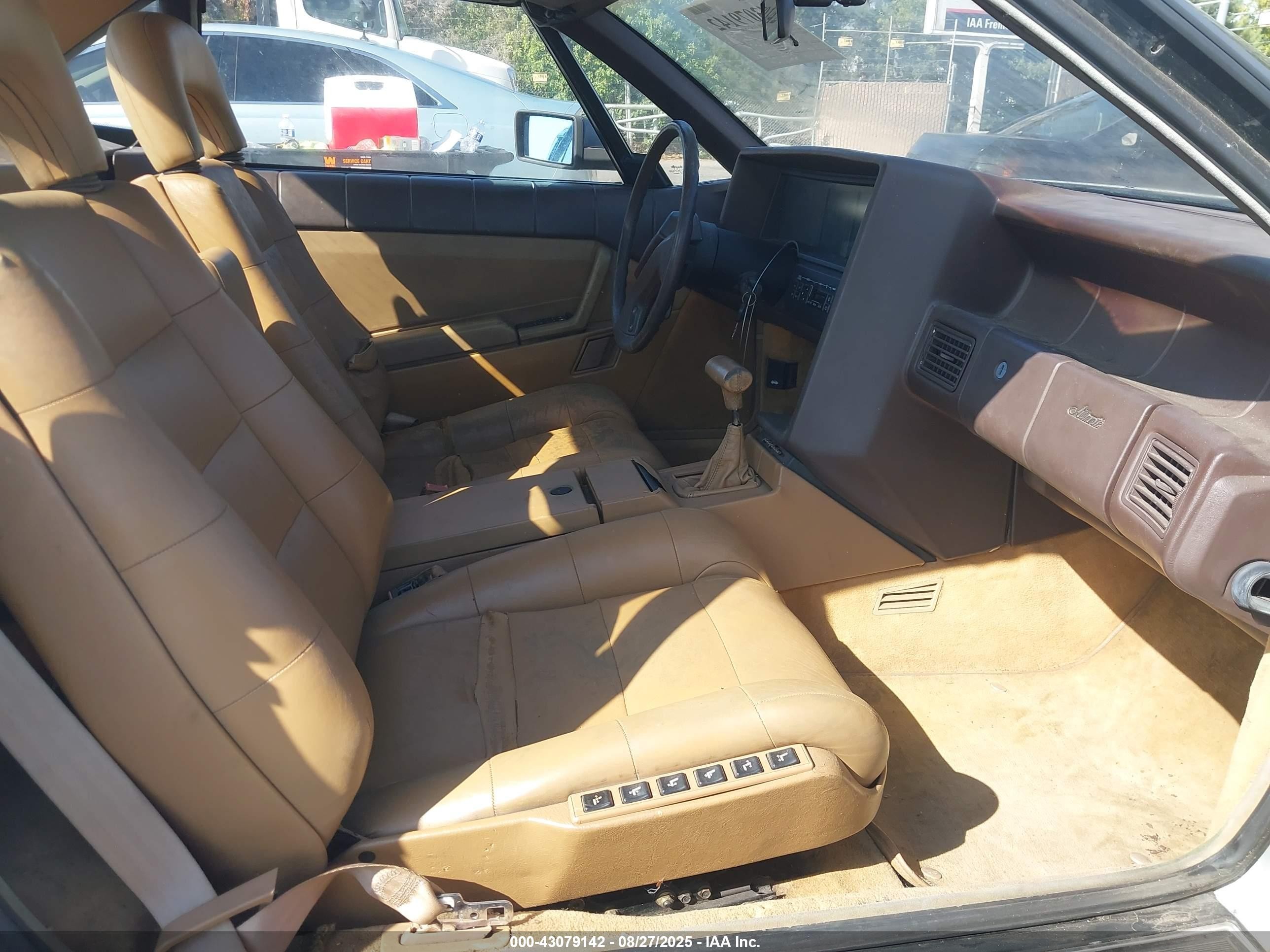 1987 Cadillac Allante   Silver vin: 1G6VR3172HU102304