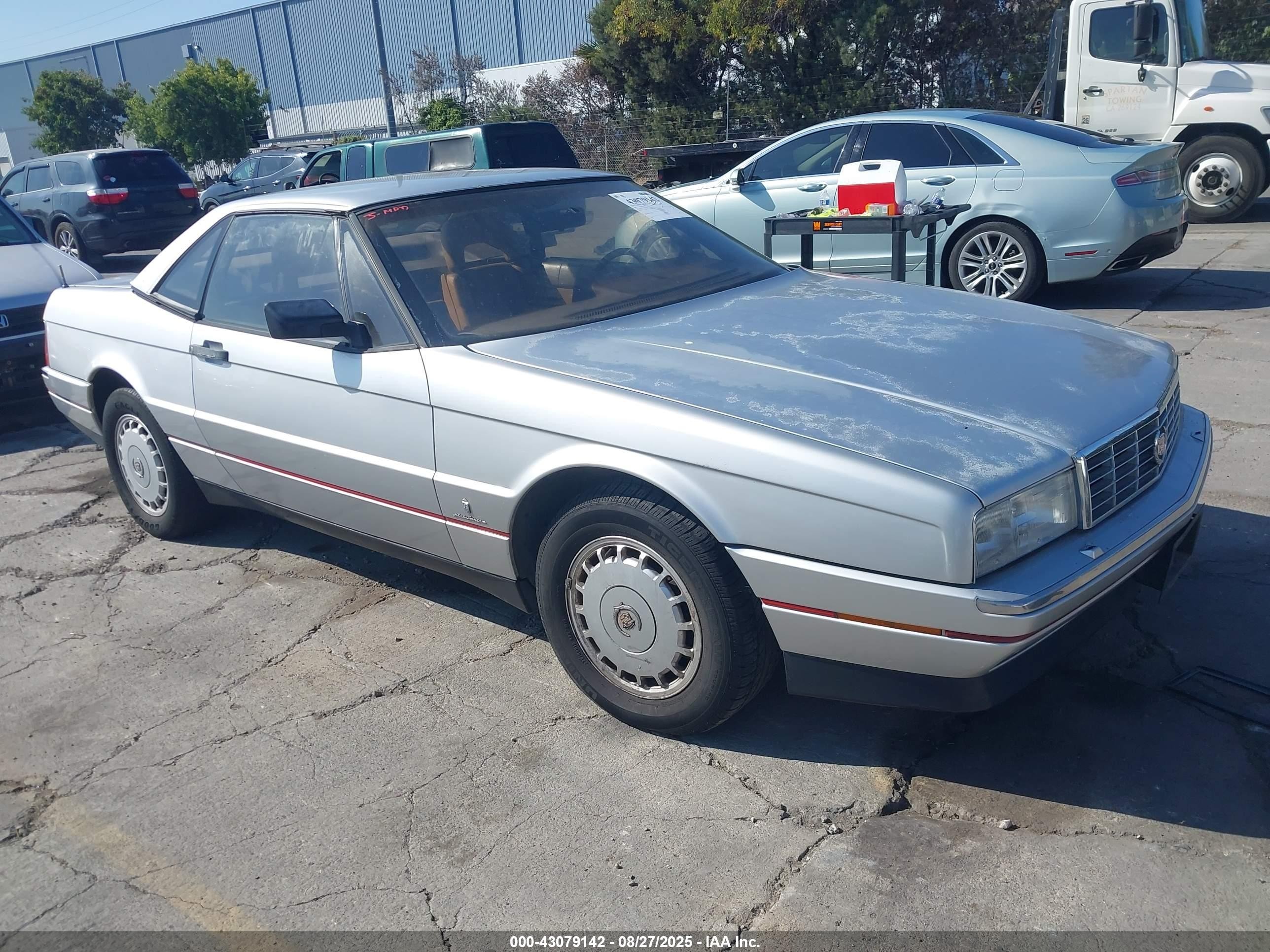 1987 Cadillac Allante   Silver vin: 1G6VR3172HU102304