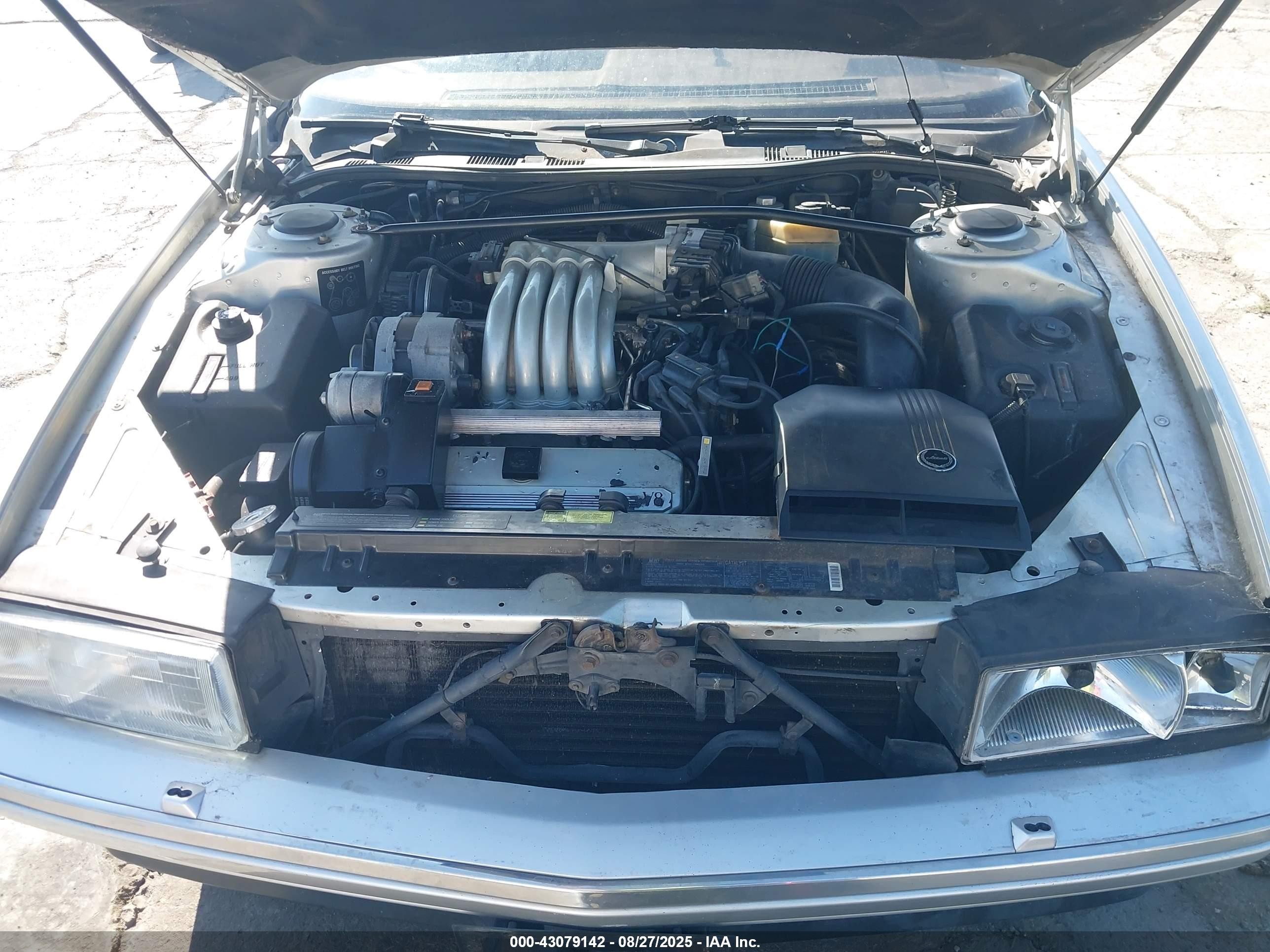 1987 Cadillac Allante   Silver vin: 1G6VR3172HU102304
