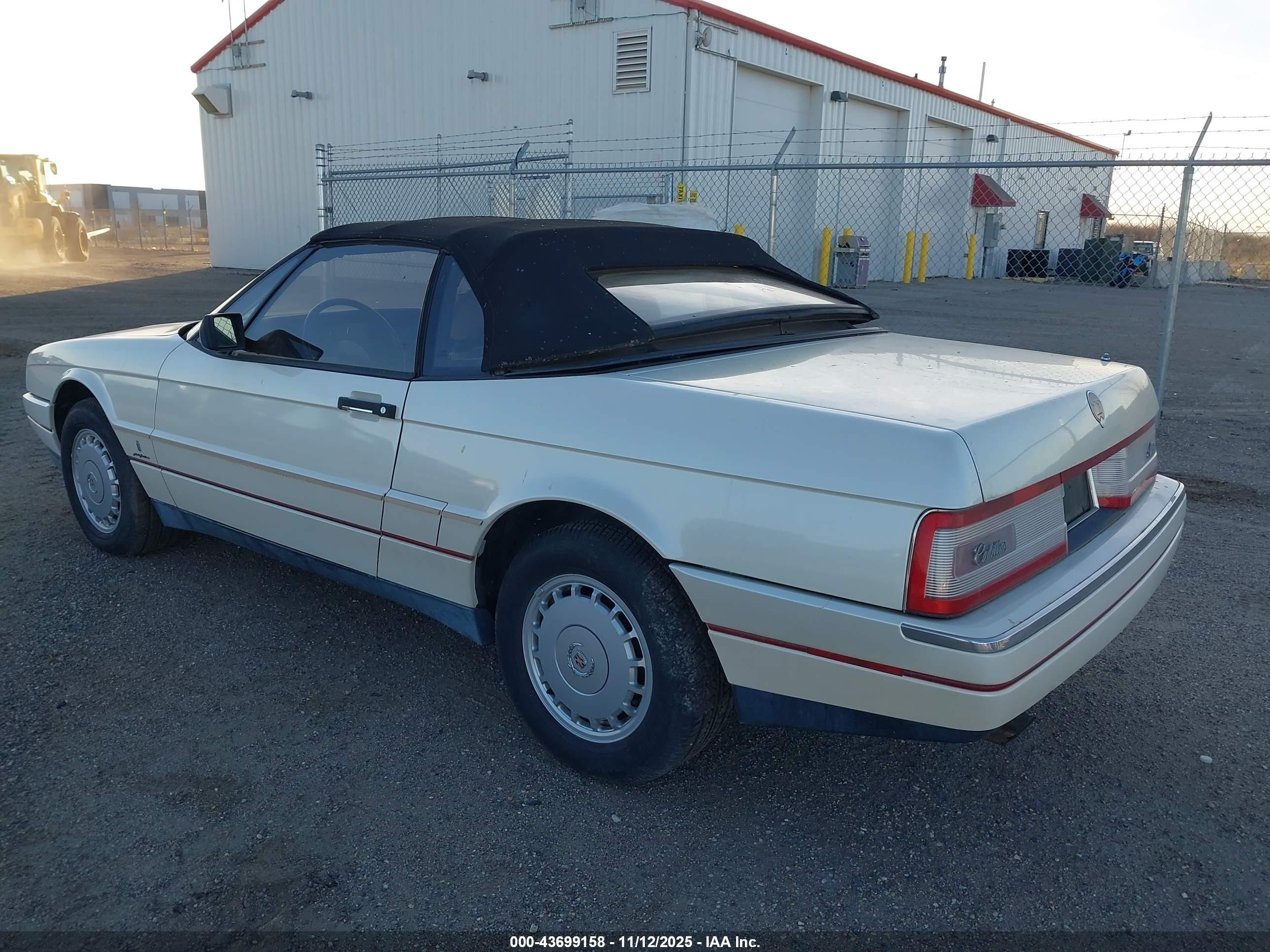 1988 Cadillac Allante   White vin: 1G6VR3173JU100664