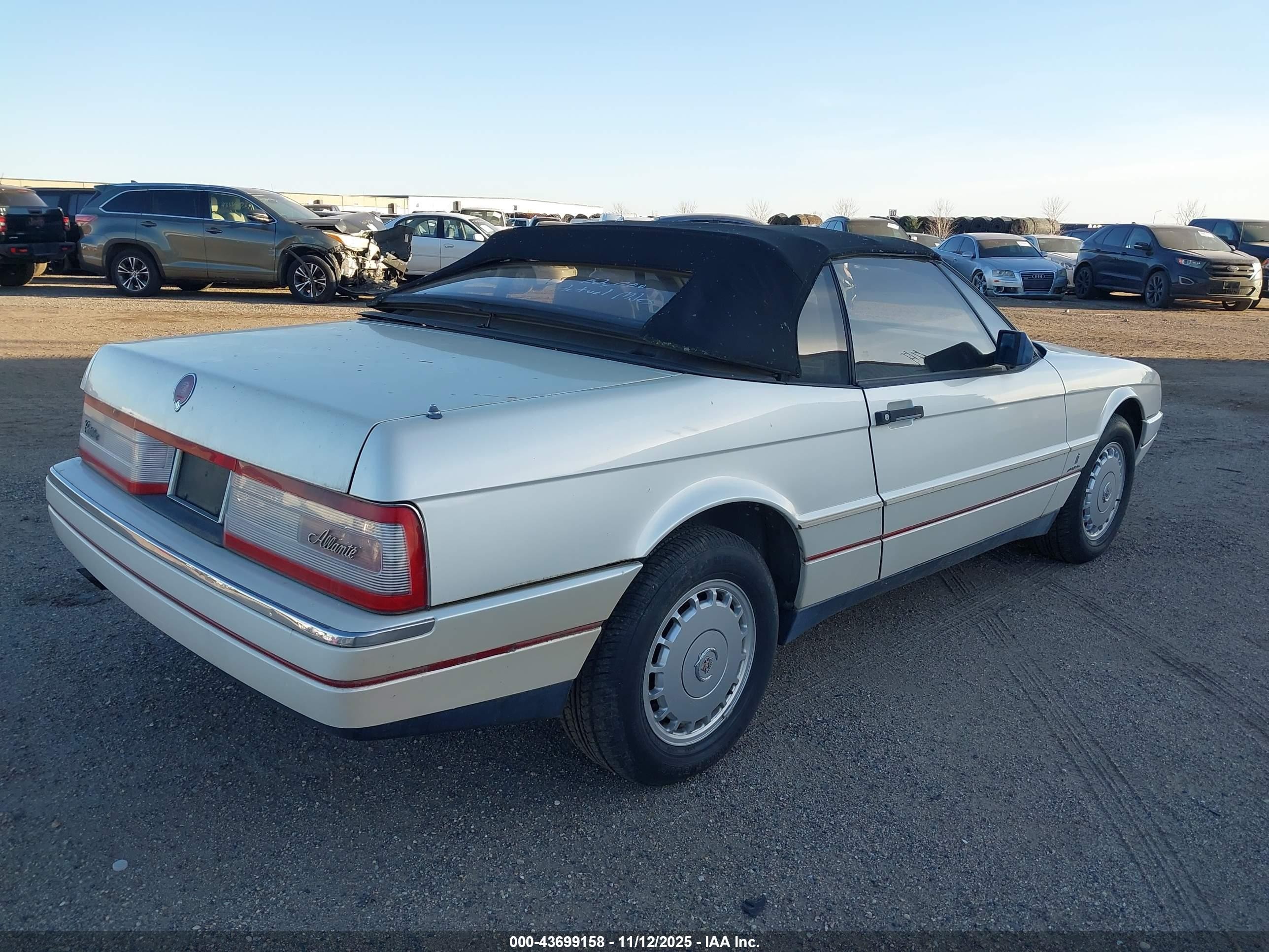 1988 Cadillac Allante   White vin: 1G6VR3173JU100664